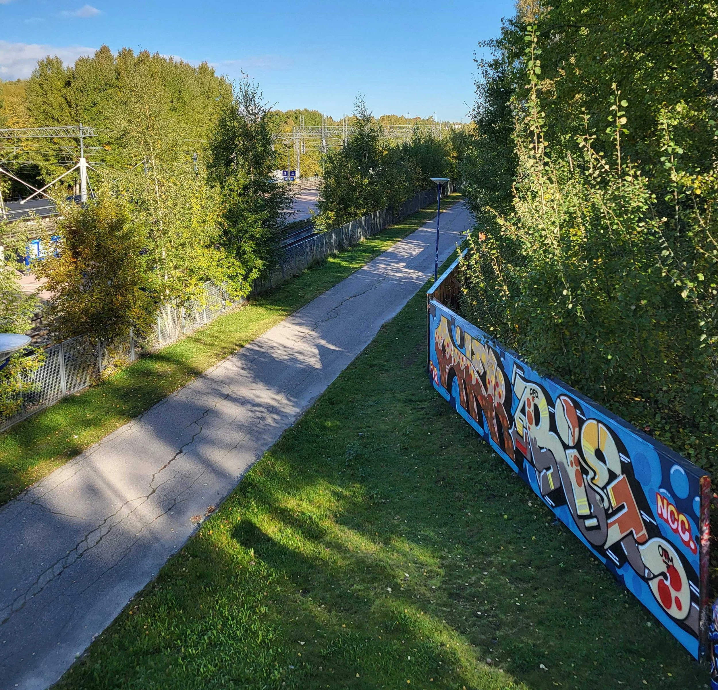 Street Art Vantaa, graffitiaita Koivukylässä on kaikille taiteilijoille avoin maalauspaikka.