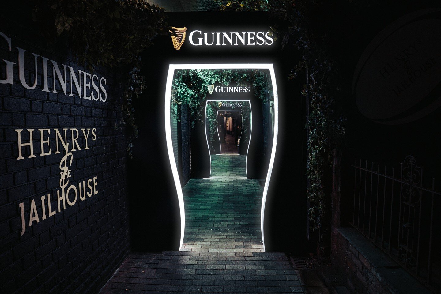 Delighted to have worked on this latest activation for the six nations with @rebeleventsni &amp; @signs_express_belfast 

Check it out at joy's entry @thejailhousebelfast 

#design #exhibitiondesign #architecture #belfast #guinness #sixnations
