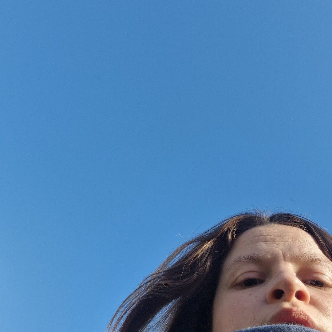 This year was fucked up, I endured it, I'm loving the shedding, what the hell, year??? I'm not going to review 2025, bye.

#yearofthesnake🐍