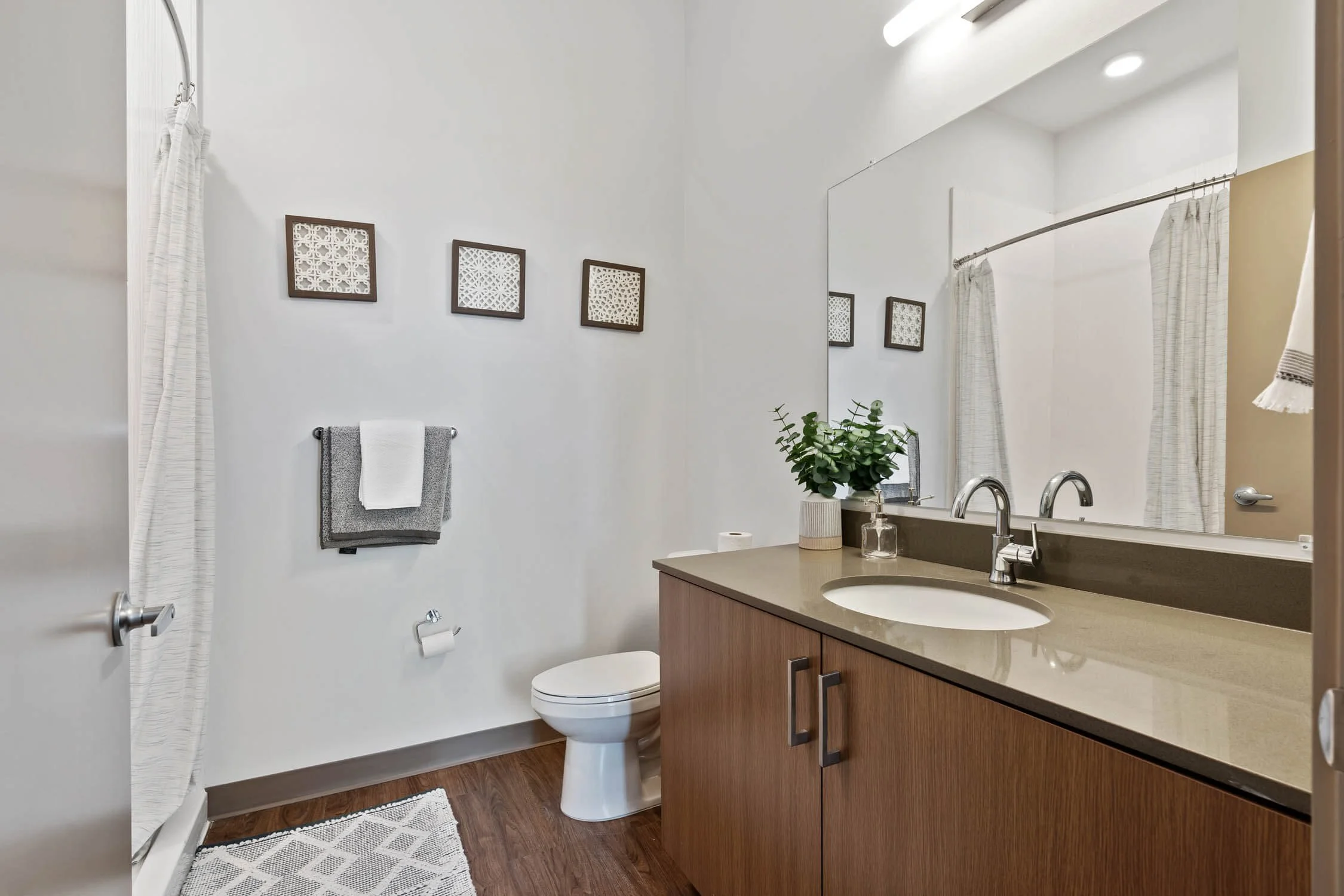 Photos OffCampus Apartments near UAB — Scholar Birmingham