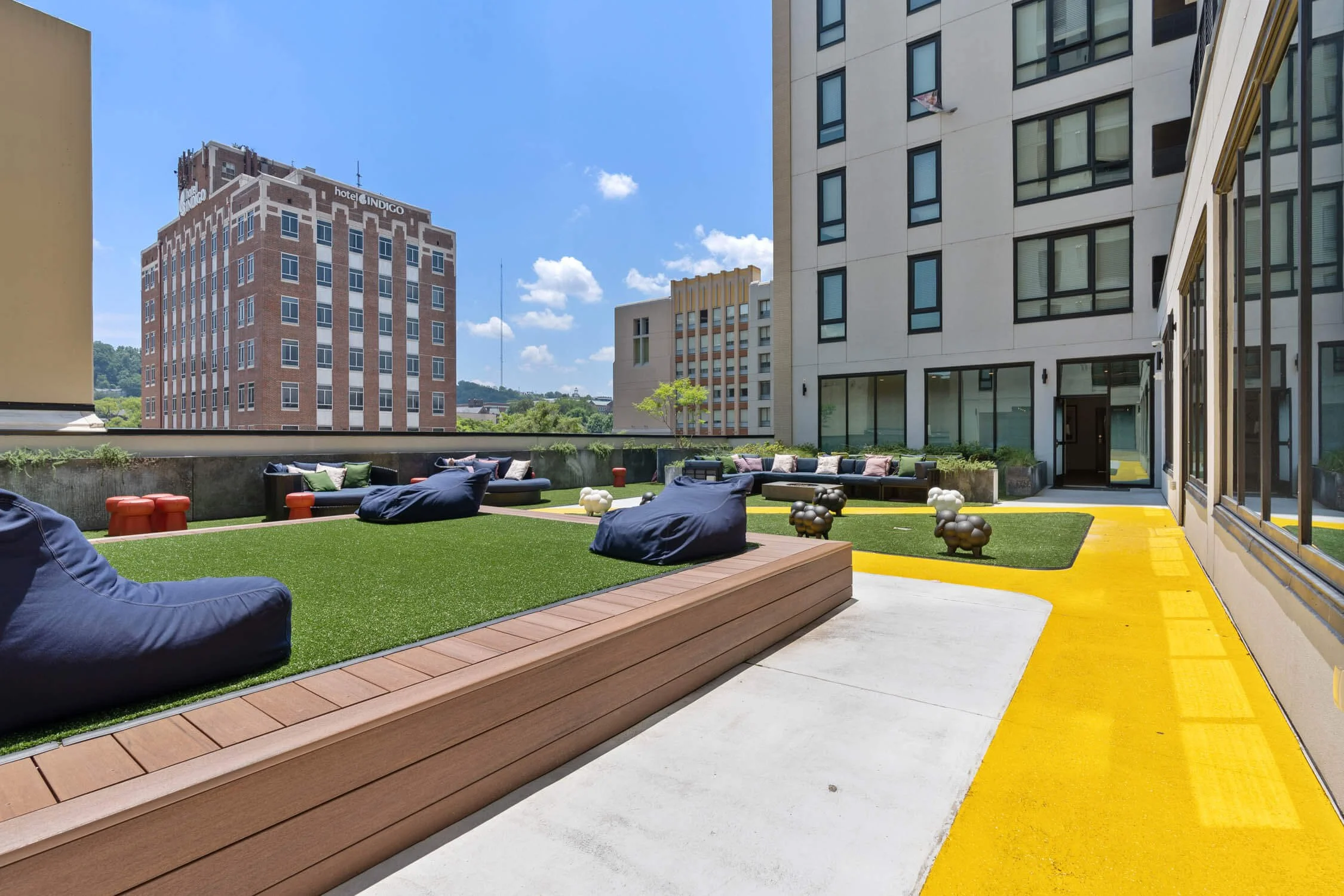 Photos OffCampus Apartments near UAB — Scholar Birmingham