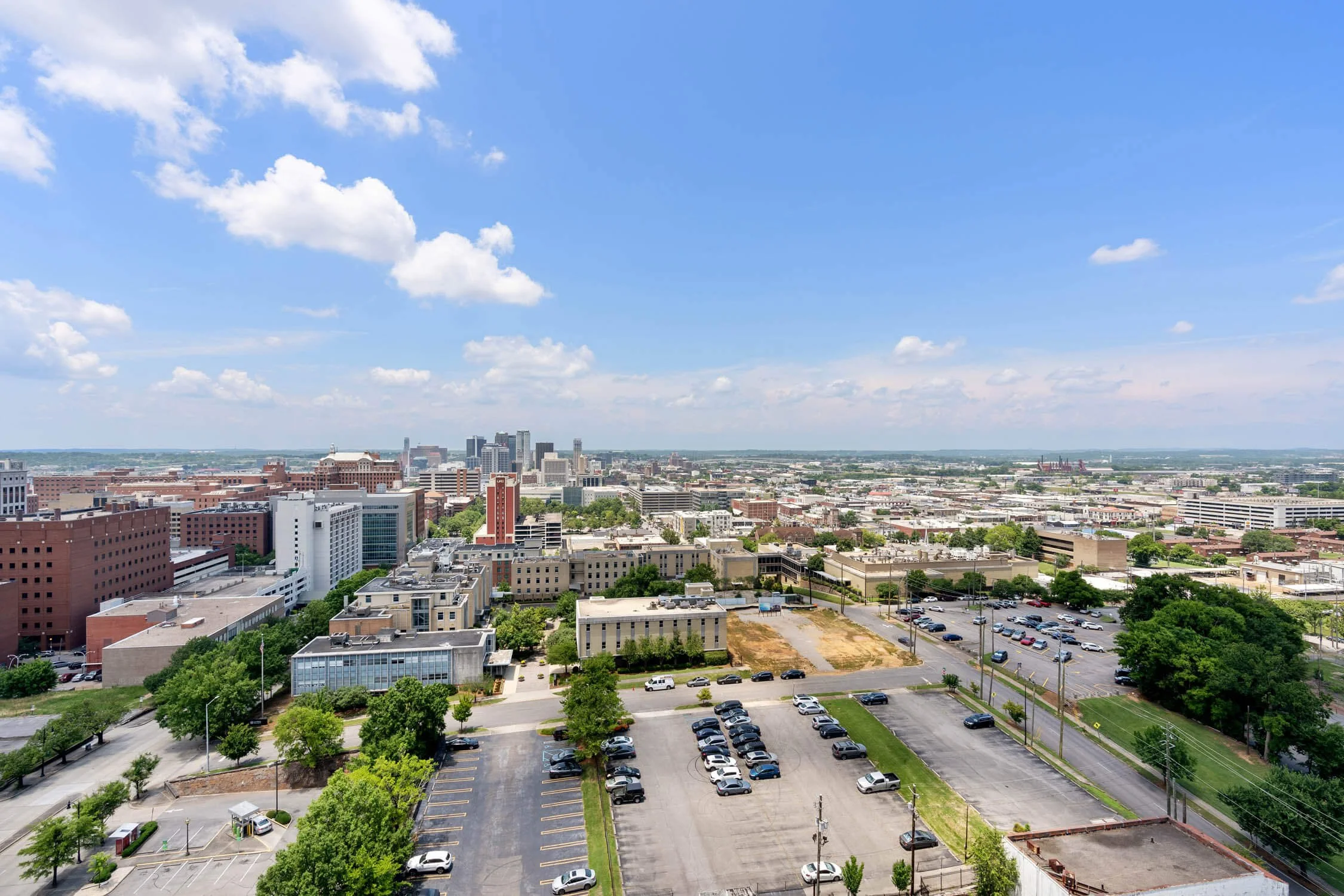 Photos OffCampus Apartments near UAB — Scholar Birmingham