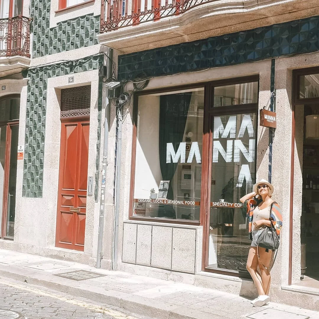 O F F
dias offs necess&aacute;rios para reconectar e restabelecer a ordem.
@mannaporto um caso de amor na minha cidade do cora&ccedil;&atilde;o 🧡
.
#tbt
.
📸 @ugobampi