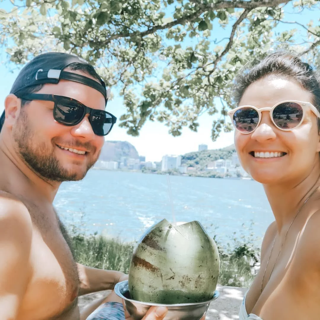 R I O
desejo do dia: voltinha na Lagoa com direito a &aacute;gua de c&ocirc;co 🤸&zwj;♀️👩&zwj;❤️&zwj;👨