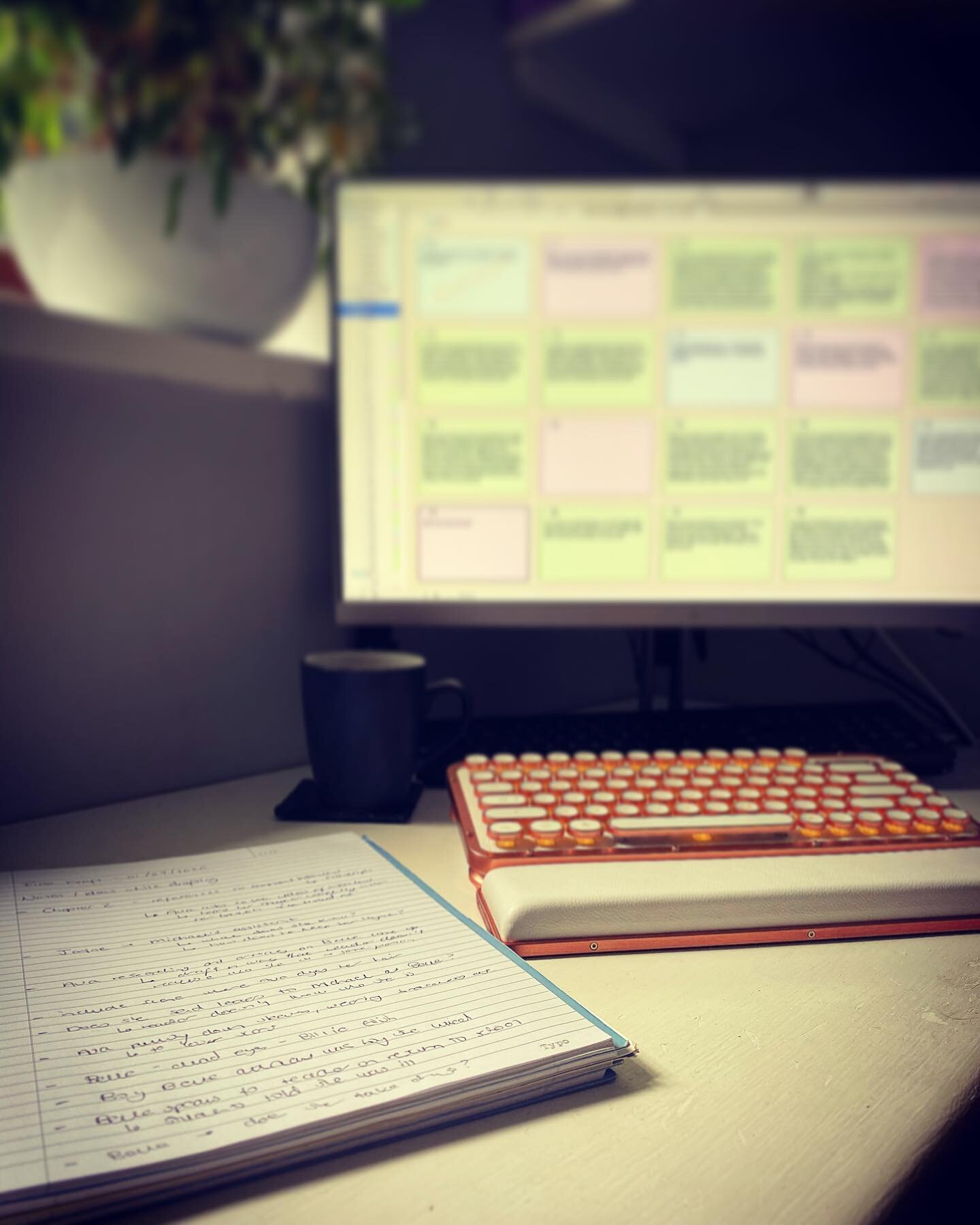 Now that edits have been handed in for #WhenTheyFindHer, it&rsquo;s back to drafting book 2 😀 I&rsquo;ve been having loads of ideas for details that tie the threads of the plot together so I&rsquo;m making sure I note EVERYTHING down, even if it&rsq