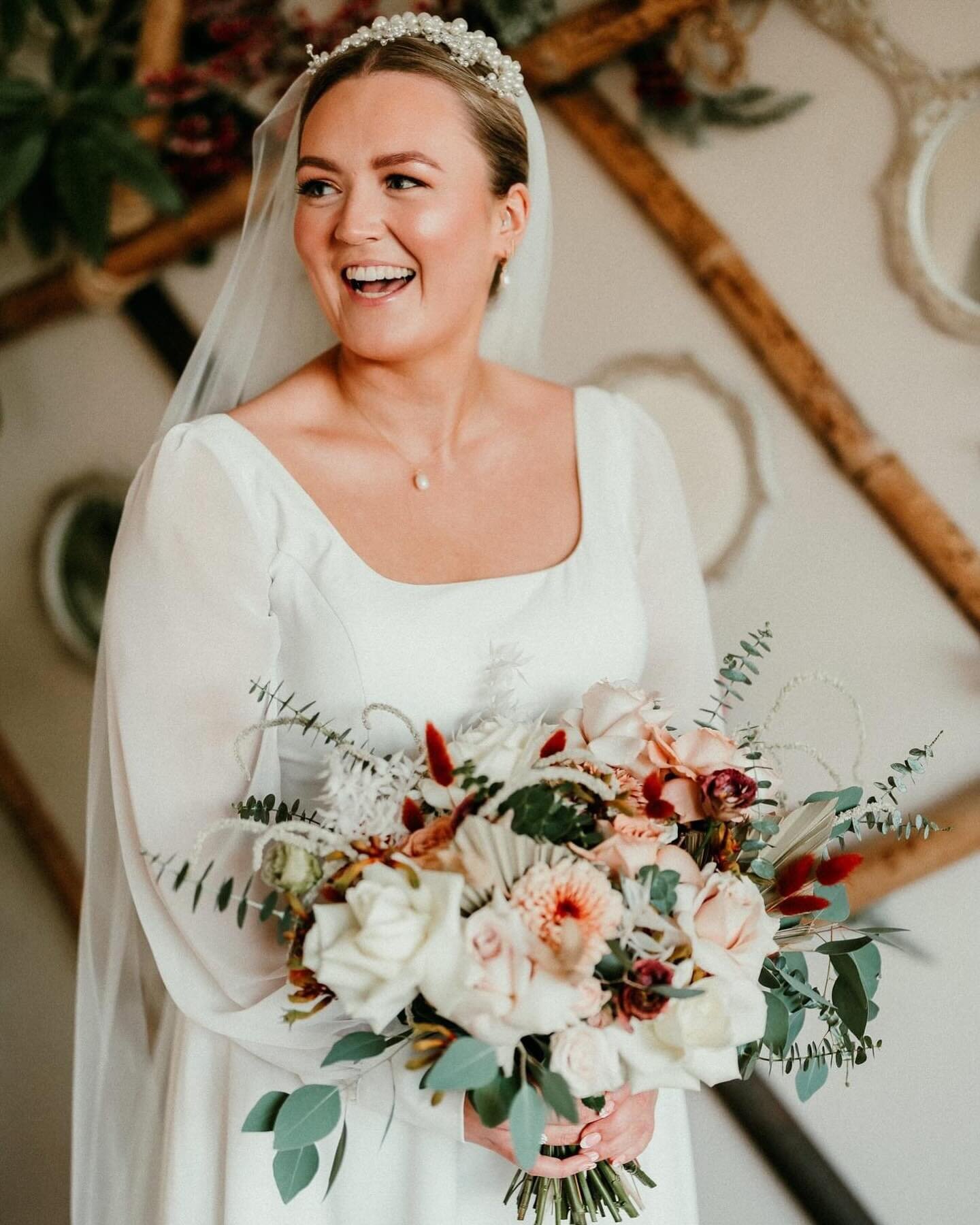 MEGAN 👰🏼

My last wedding of 2023 and what a day it was, just look at that smile! 😍

📸: @signaturephotography.ie