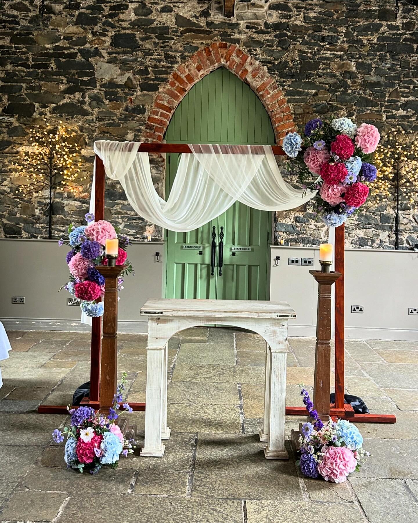 For a fellow Hydrangea lover Erin and her new Husband James! ✨❤️