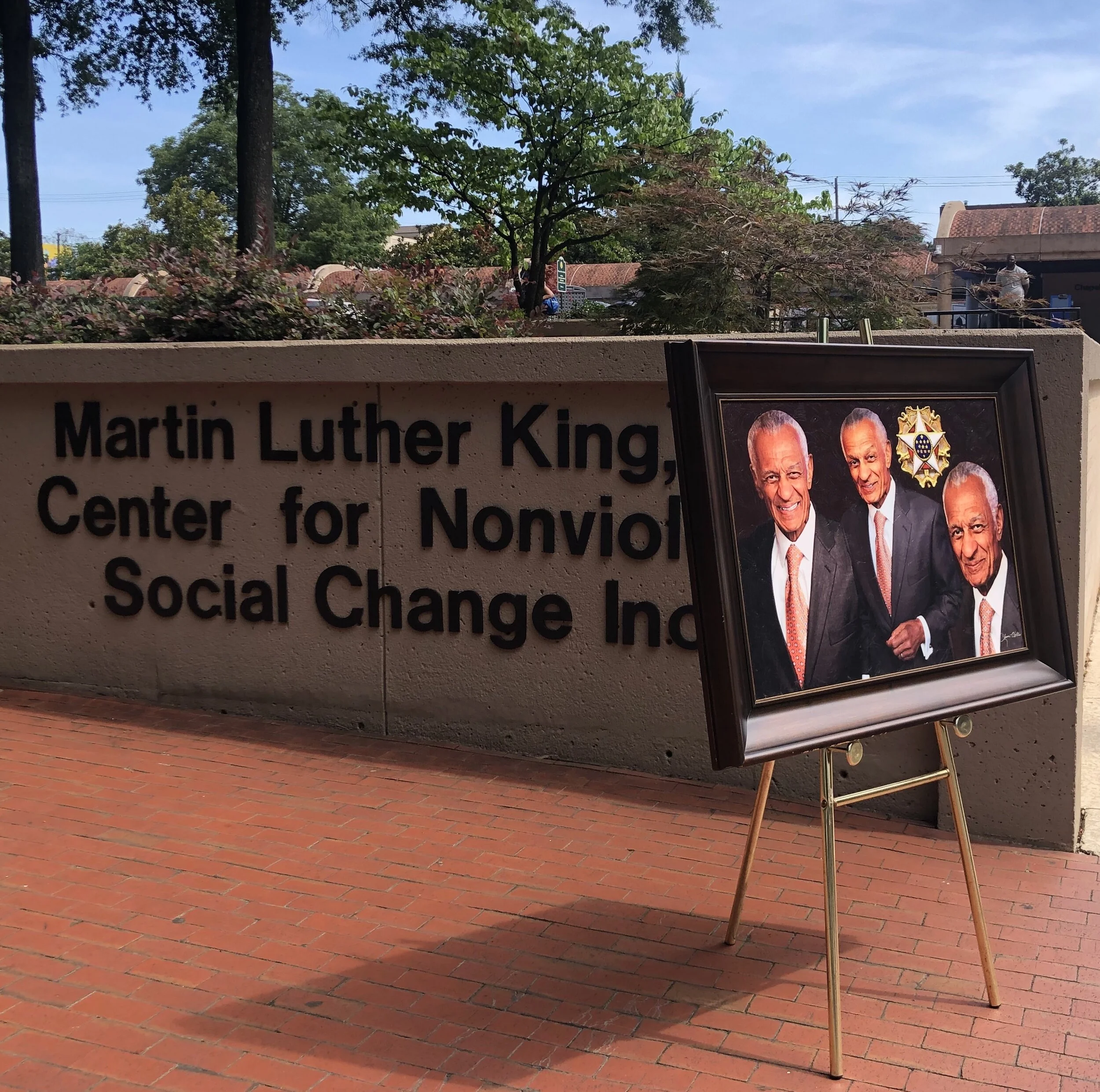 Rev. C.T. Vivian’s last stroll through Auburn Ave.