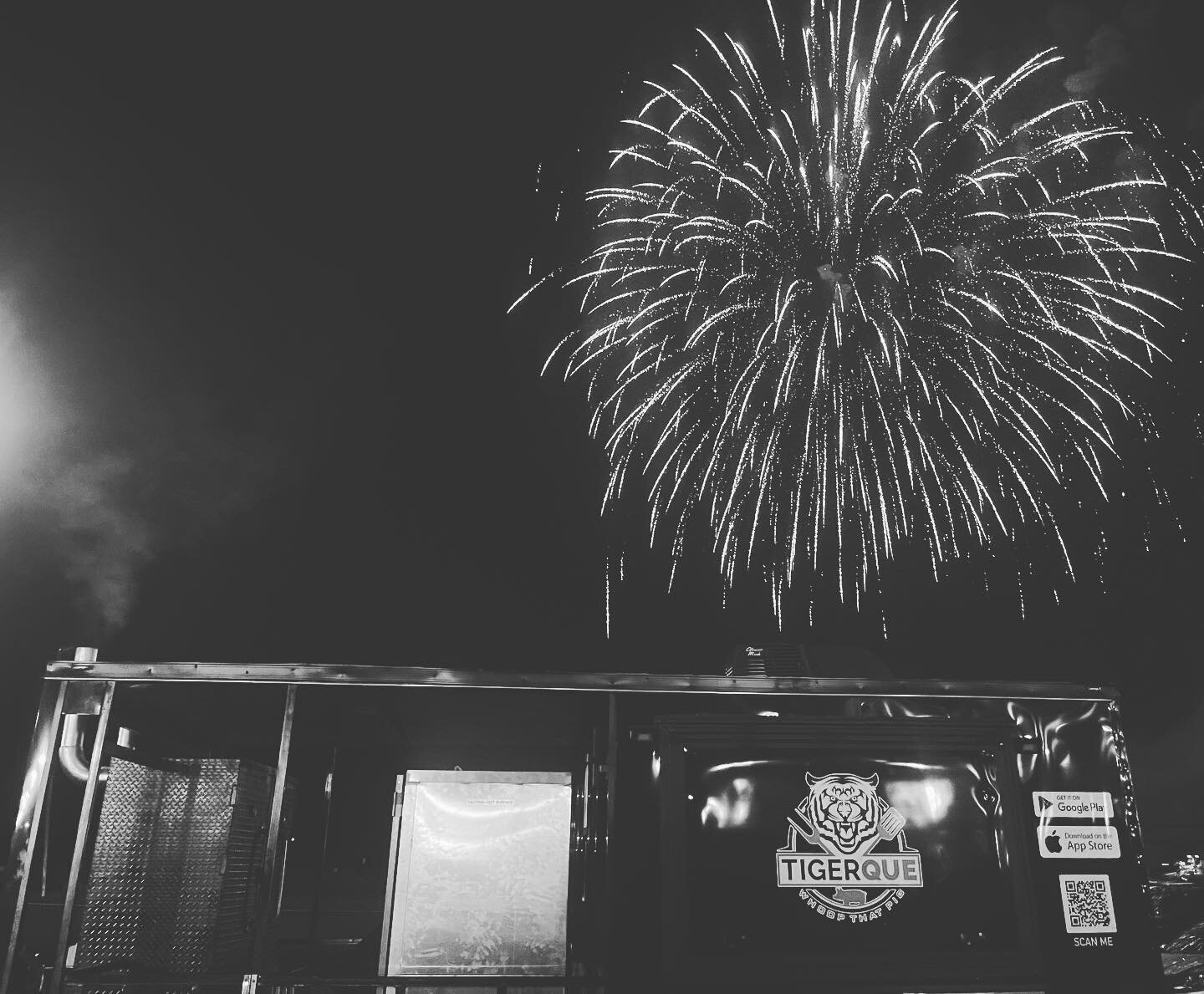 Thank you @thornwoodgermantown for the invitation to setup tonight! Germantown knows how to put on a fireworks show!! We appreciate everyone that came by for some BBQ tonight. We sold out right before the show. #TigerQue #Germantown