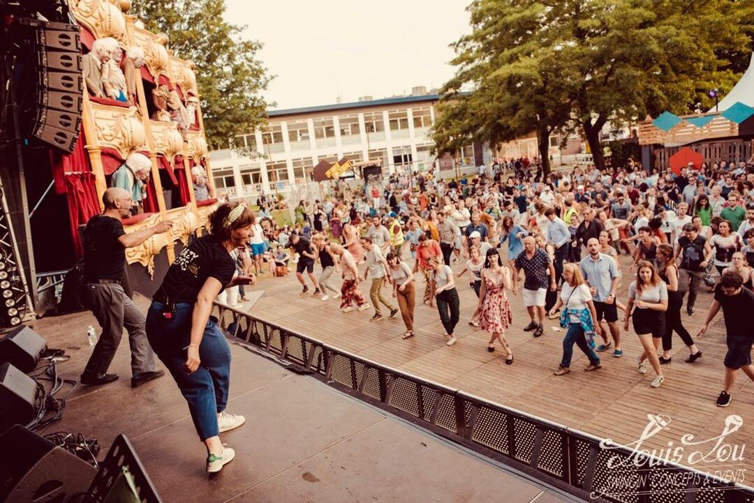 Gentse Feesten! Free dance tasters at Baudelo! 👯

!! PROGRAM CHANGE / Tomorrow, Tuesday July 19, our taster Charleston and Lindy Hop are cancelled because of the heat. 

You can still find us here: 
* Wednesday July 20, 15:00 - Solo Jazz 
* Wednesda