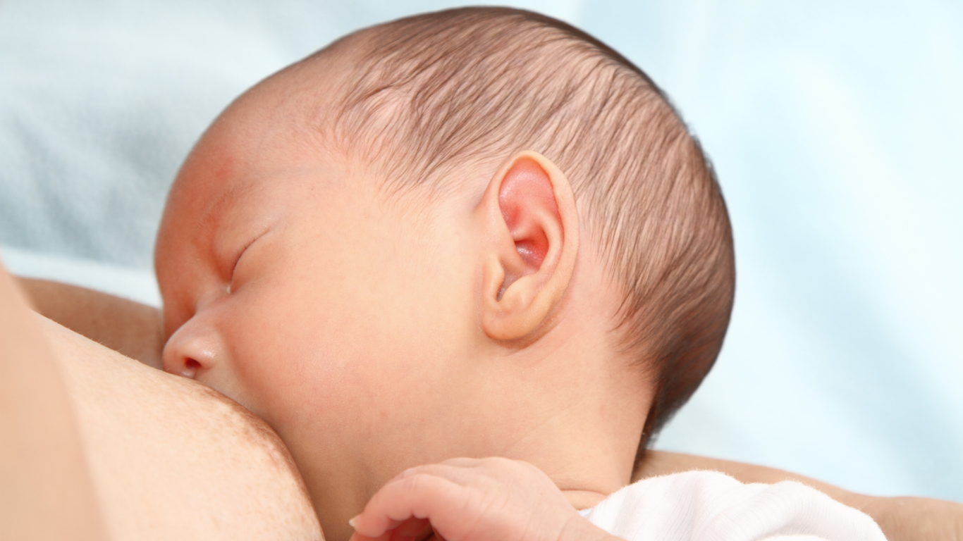 newborn latching and breastfeeding