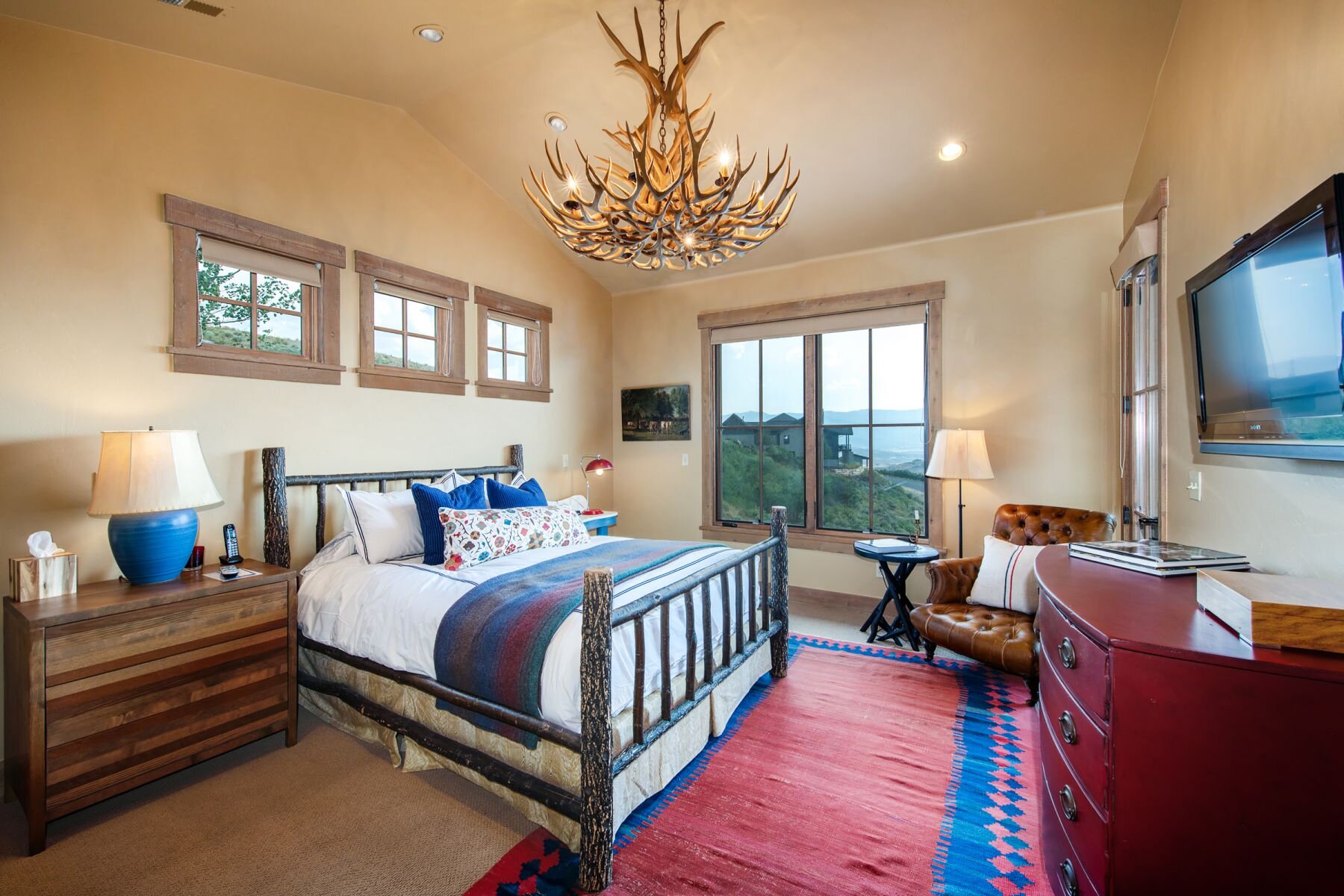 9 bedroom 2 copy.jpg