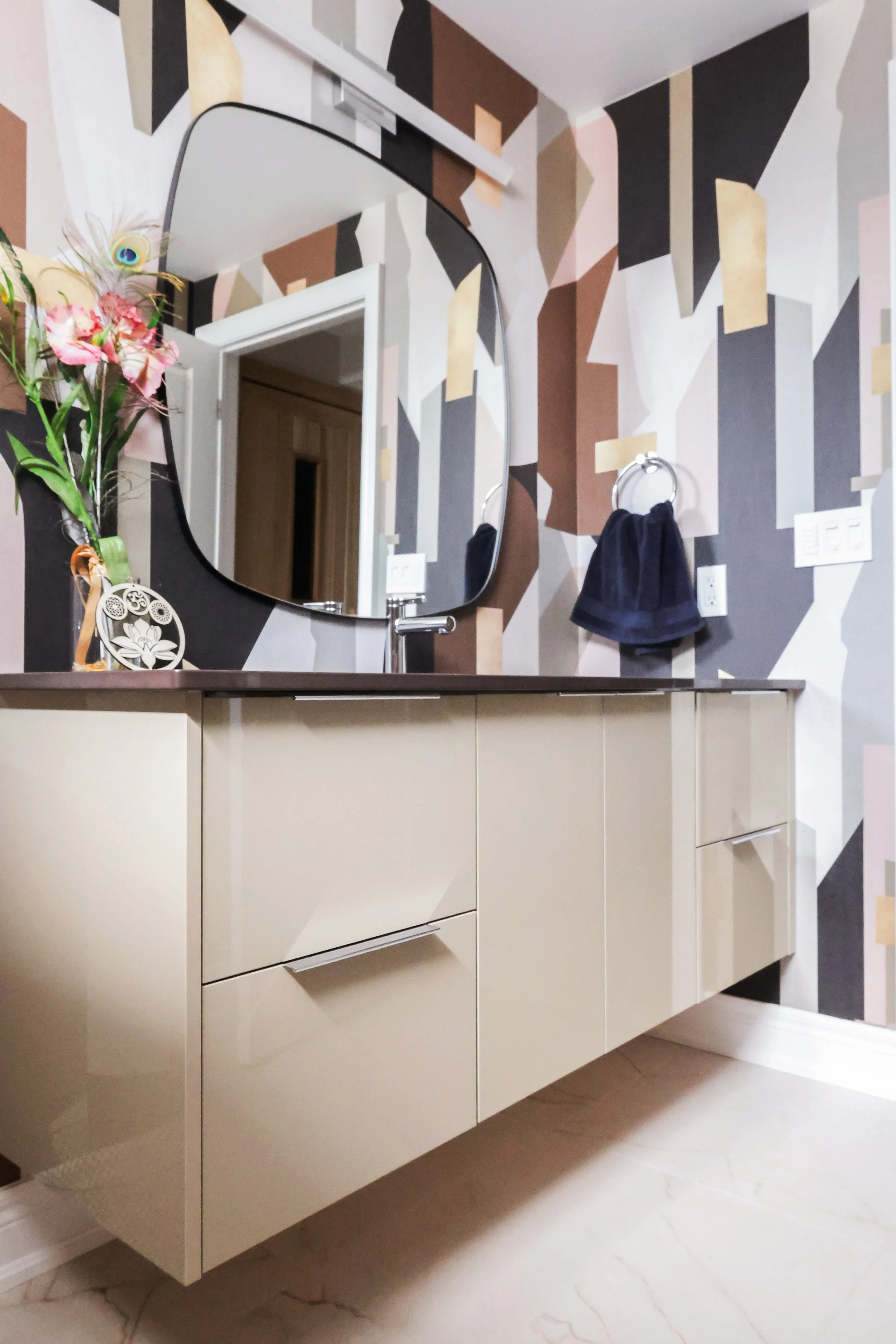 Marnie Bathroom 4.jpg