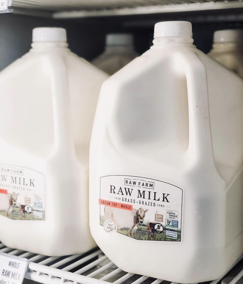 IS THERE CREAM IN RAW WHOLE MILK?