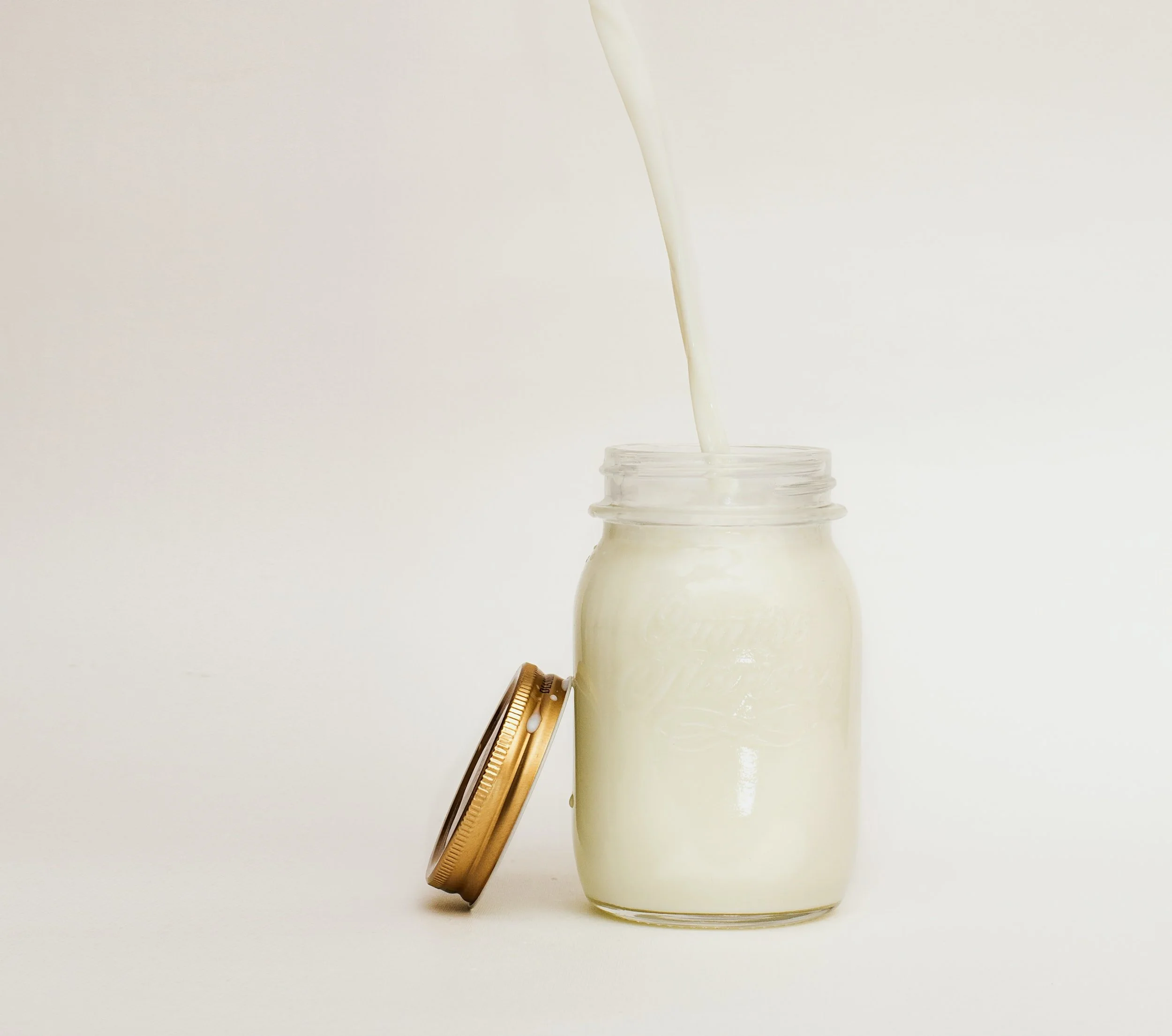 5 WAYS DRINKING RAW MILK CAN IMPROVE YOUR HEALTH 