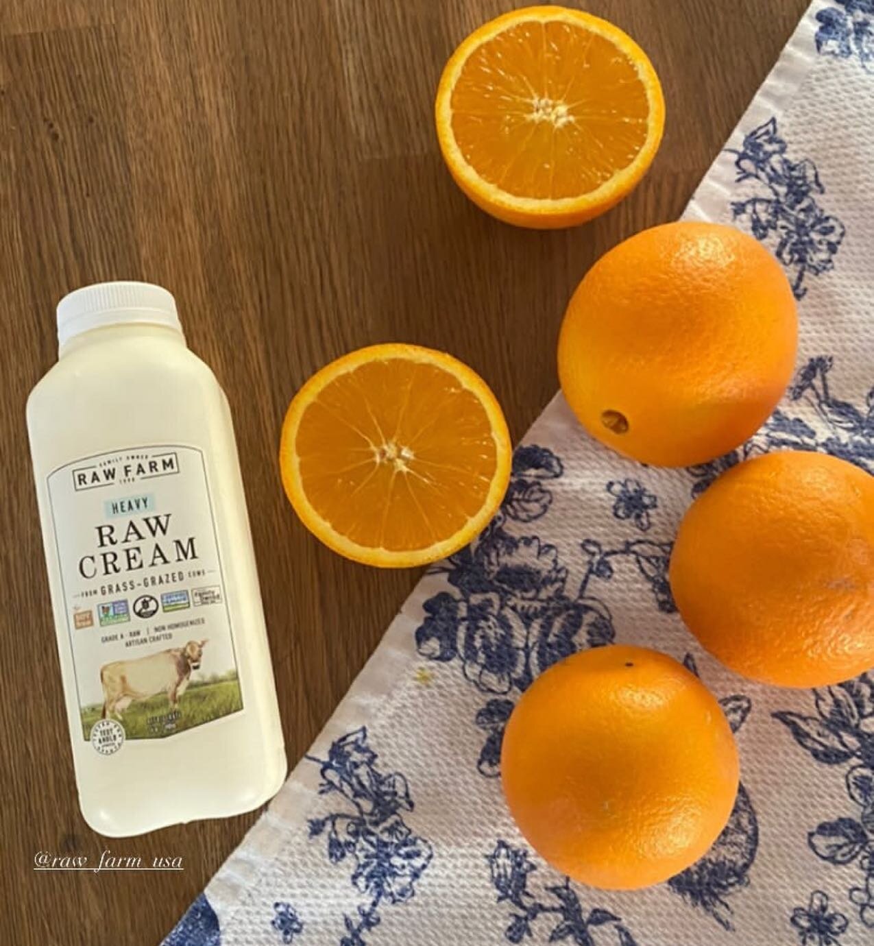 Comment what you would make with RAW CREAM + raw 🍊 oranges 📸 photo: @thecasamagana #rawgoodness #rawpetfood #recipe #healthylifestyle #healthyrecipes #rawdiet #animalbased