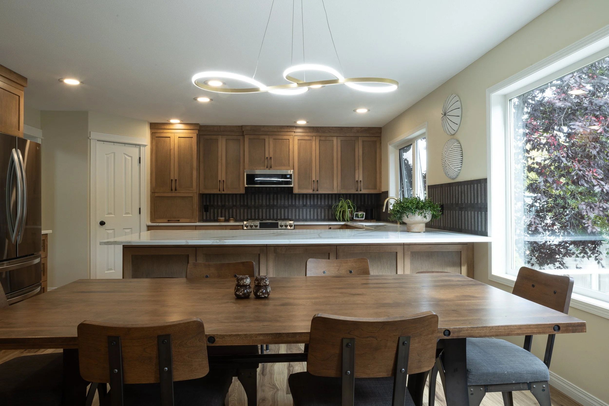 Maple Kitchen with Peninsula