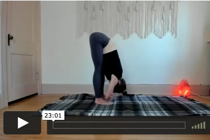 (23 min YOGA) Midday Yin Reset w/ Amanda Helen 