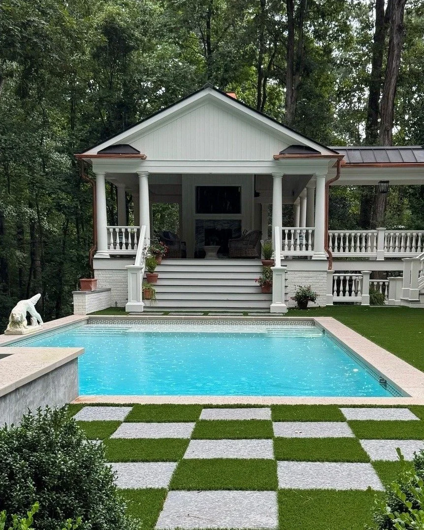 Enjoying the morning by the pool. 
&bull;
&bull;
&bull;
&bull;
#whitneydurhaminteriors #atlantainteriors #atlantainteriordesigner #edesign #edesigner #interiordesign #interiors #instadesign #interiorstyle #atlantainteriordesign #atlinteriordesign #re