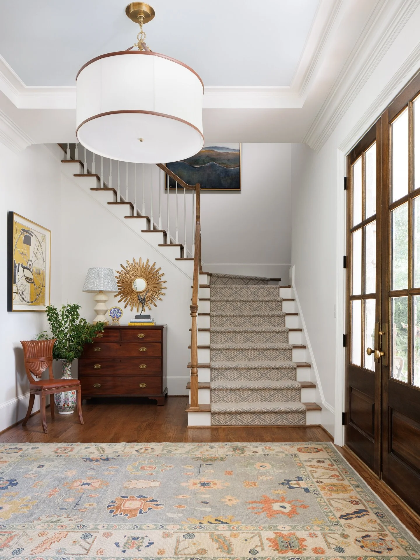 Where design greets you at the door.

📸 by @laurenchambers_interiorsphoto 
&bull;
&bull;
&bull;
&bull;
#whitneydurhaminteriors #atlantainteriors #atlantainteriordesigner #edesign #edesigner #interiordesign #interiors #instadesign #interiorstyle #atl