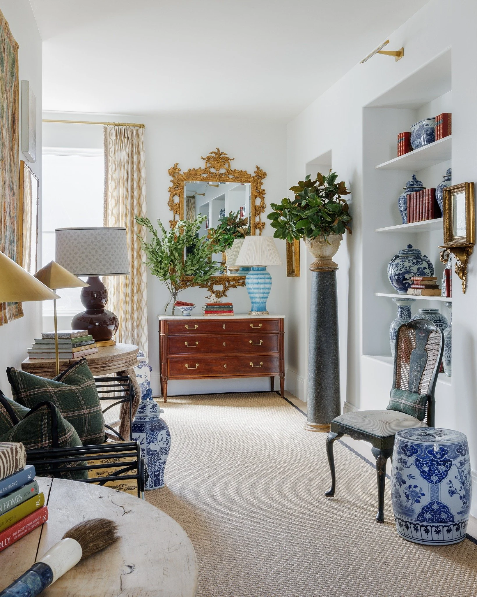 Reflecting on my time at the 2023 Home for the Holidays Showhouse&mdash;where every space told a story.

Tickets are on sale now for this year's showhouse! Visit atlantaholidayhome.com for more details!

📸 by @laurenchambers_interiorsphoto 
&bull;
&