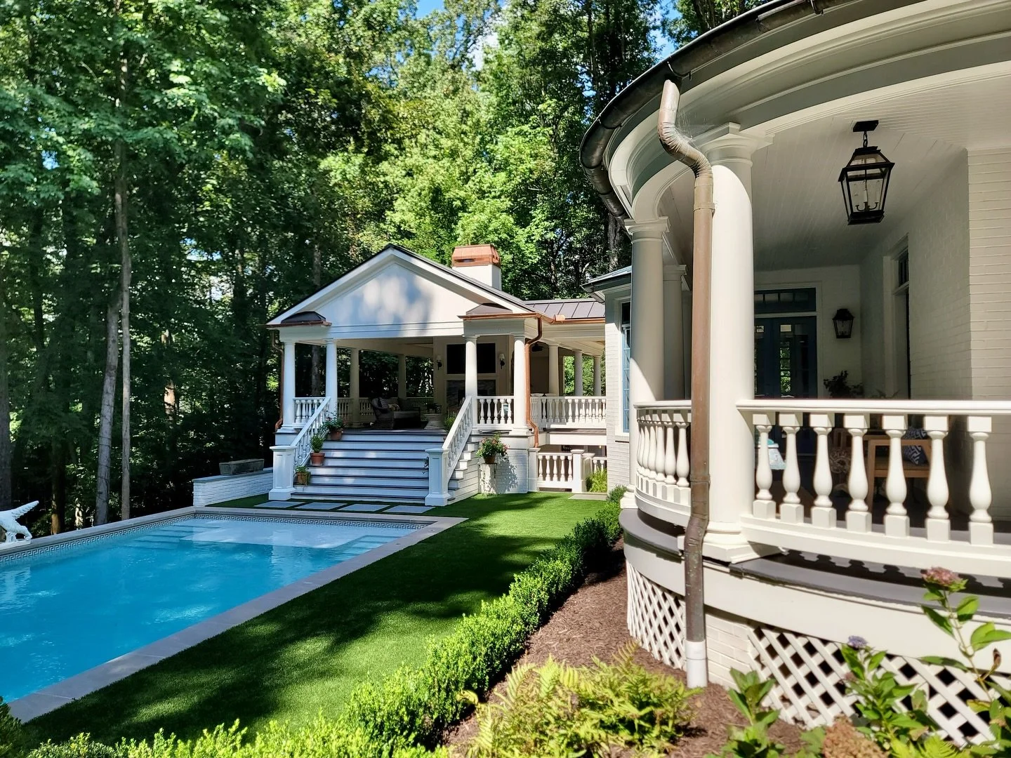 I love the way this renovation came together. @samuel.boyd.architect seamlessly blended the new with the old. 

&bull;
&bull;
&bull;
&bull;
#whitneydurhaminteriors #atlantainteriors #atlantainteriordesigner #edesign #interiordesign