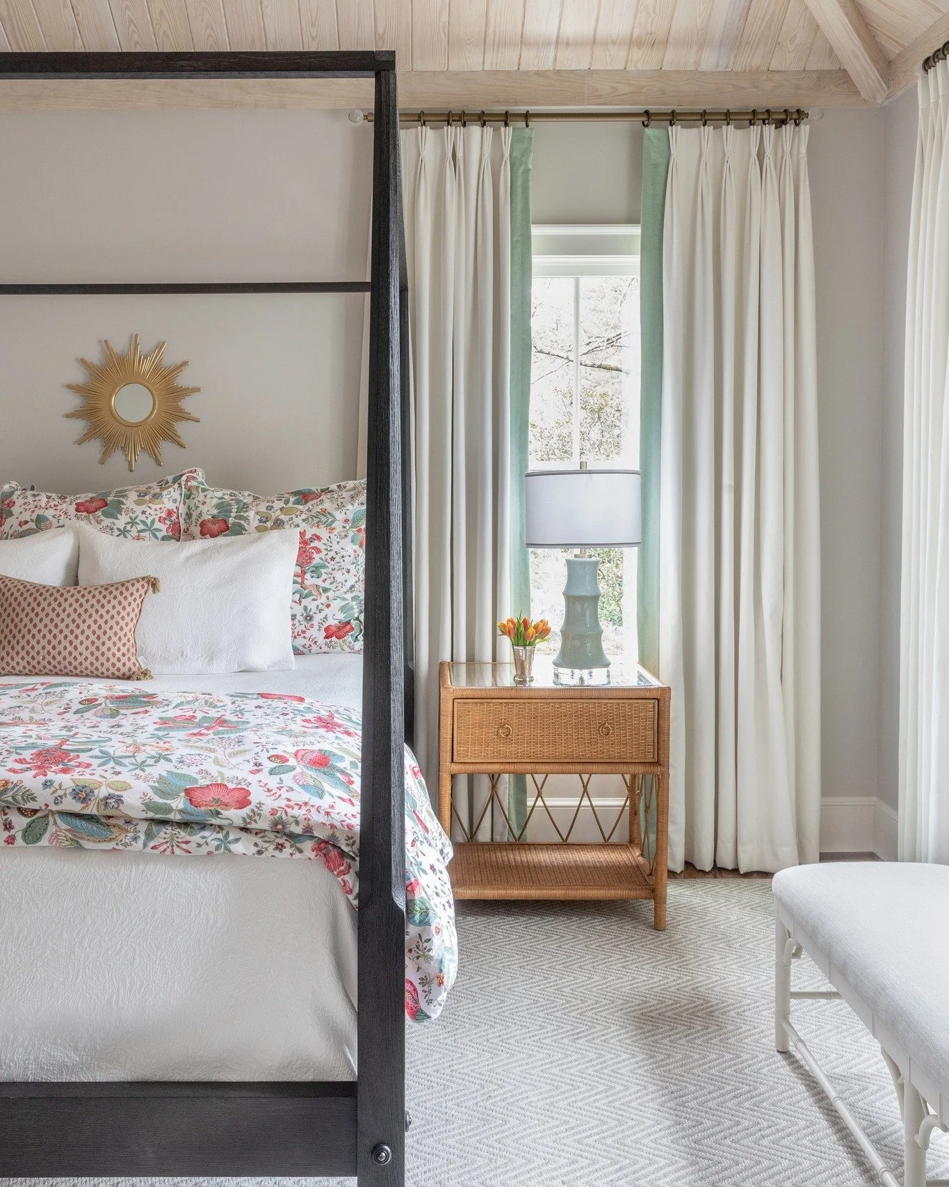 A wonderful space to relax and recharge. 

📸 by @laurenchambers_interiorsphoto
&bull;
&bull;
&bull;
&bull;
#whitneydurhaminteriors #atlantainteriors #atlantainteriordesigner #edesign #edesigner #interiordesign #interiors #instadesign #interiorstyle 