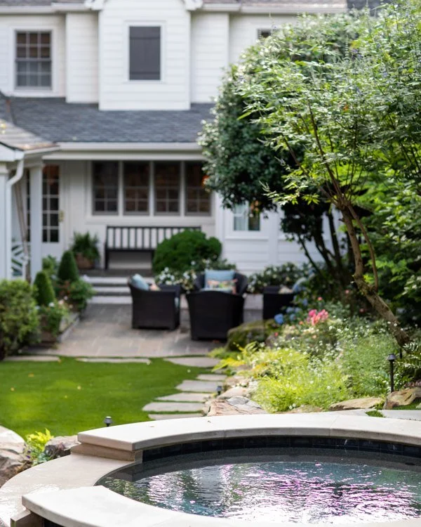 The days are longer, the weather is warmer... what could be better?
☀️

📸 by @lauranegrichilders 
&bull;
&bull;
&bull;
&bull;
#whitneydurhaminteriors #atlantainteriors #atlantainteriordesigner #edesign #edesigner #interiordesign #interiors #instades