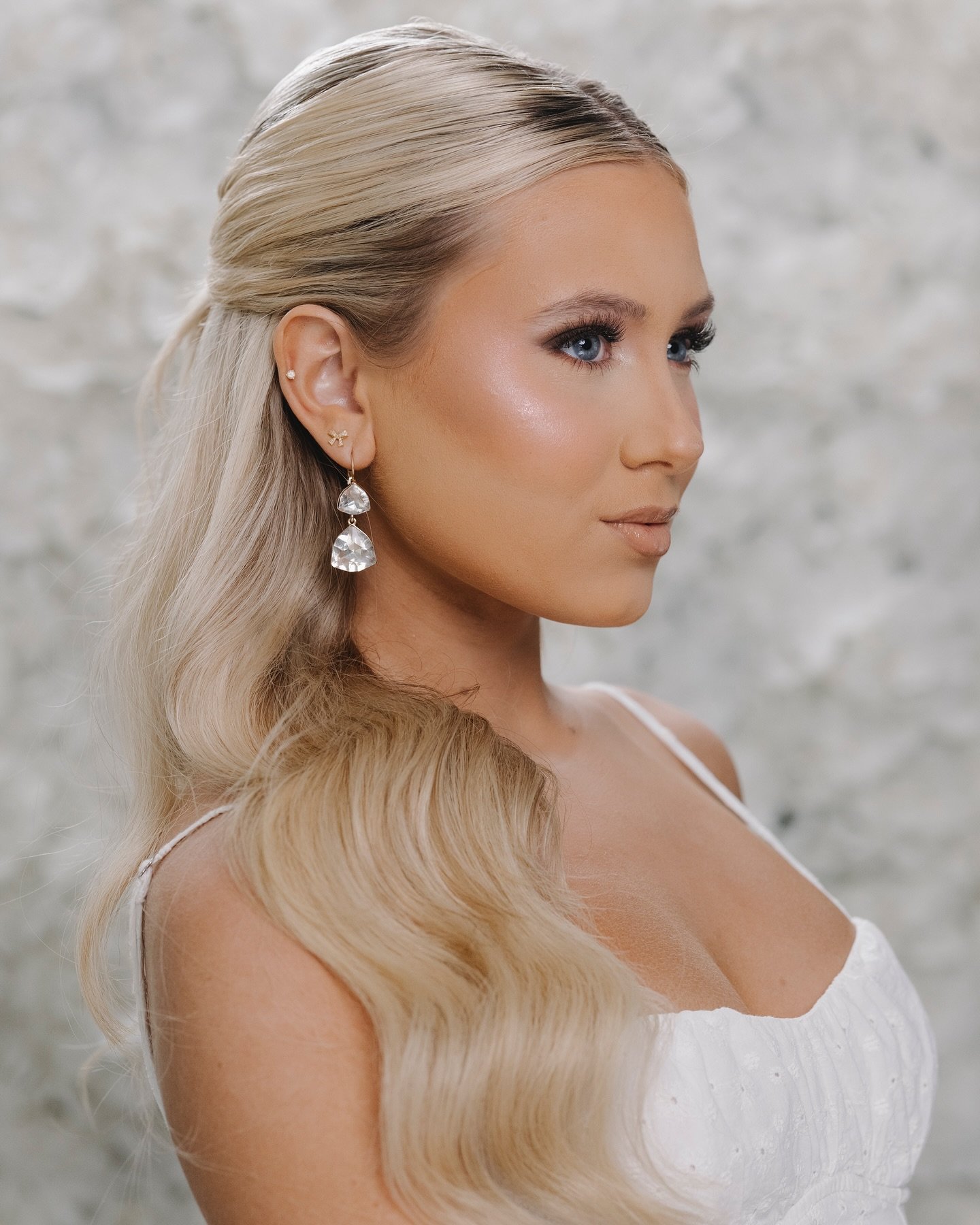 GLAM by @selenamup on @lexie_deavers 🤍 

Hair by @hmbyasianicole