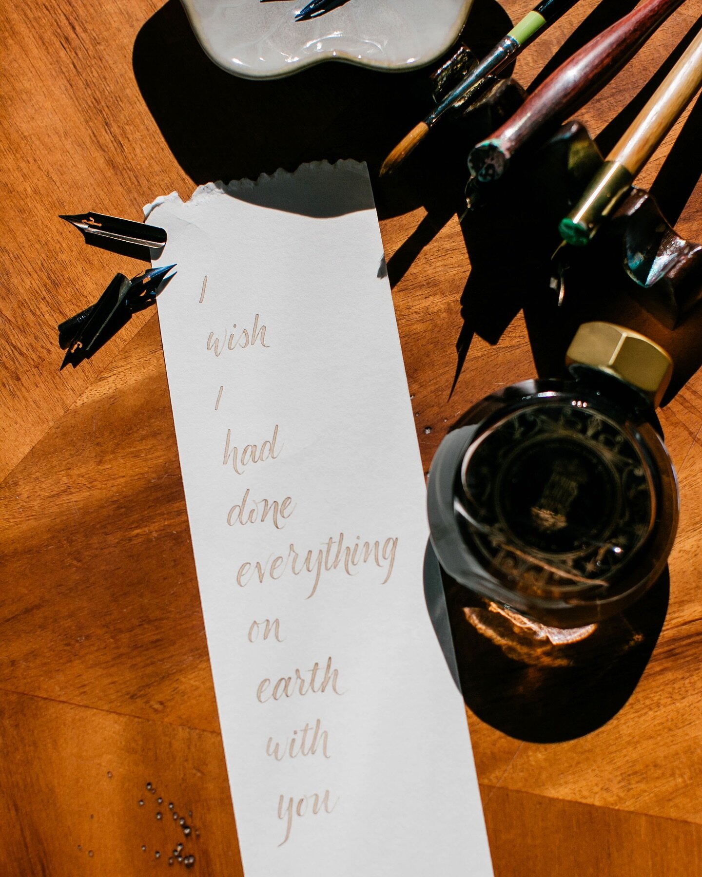&ldquo;I wish I had done everything on earth with you.&rdquo; ~F. Scott Fitzgerald 
💕
💕
📸 @jencreedcreative 
💕
#gertiescalligraphy #fscottfitzgerald #calligraphyquotes #moderncalligraphy #weddingcalligrapher