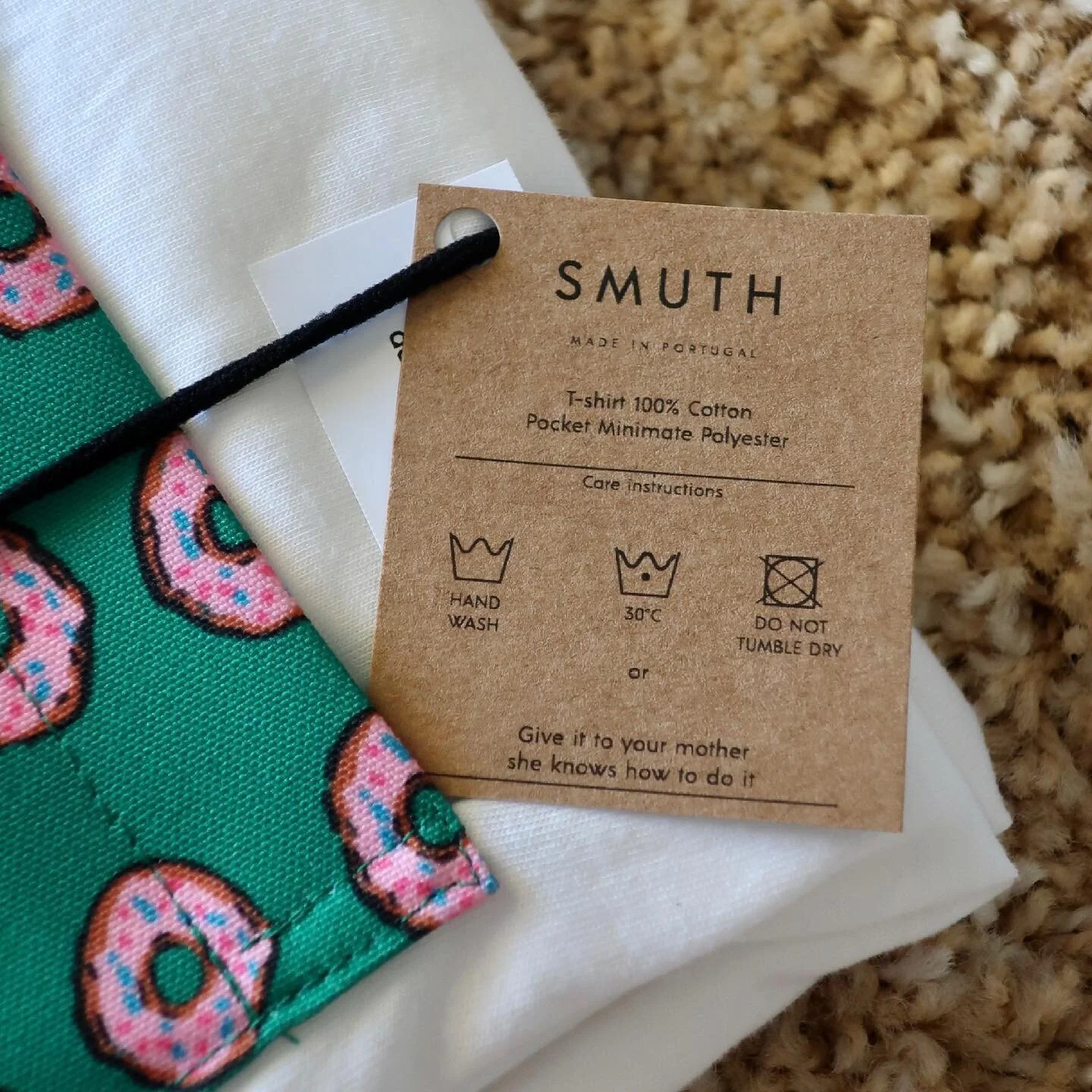 Our best sellers now in t-shirts! Say hi to our smuthshirts 🥰