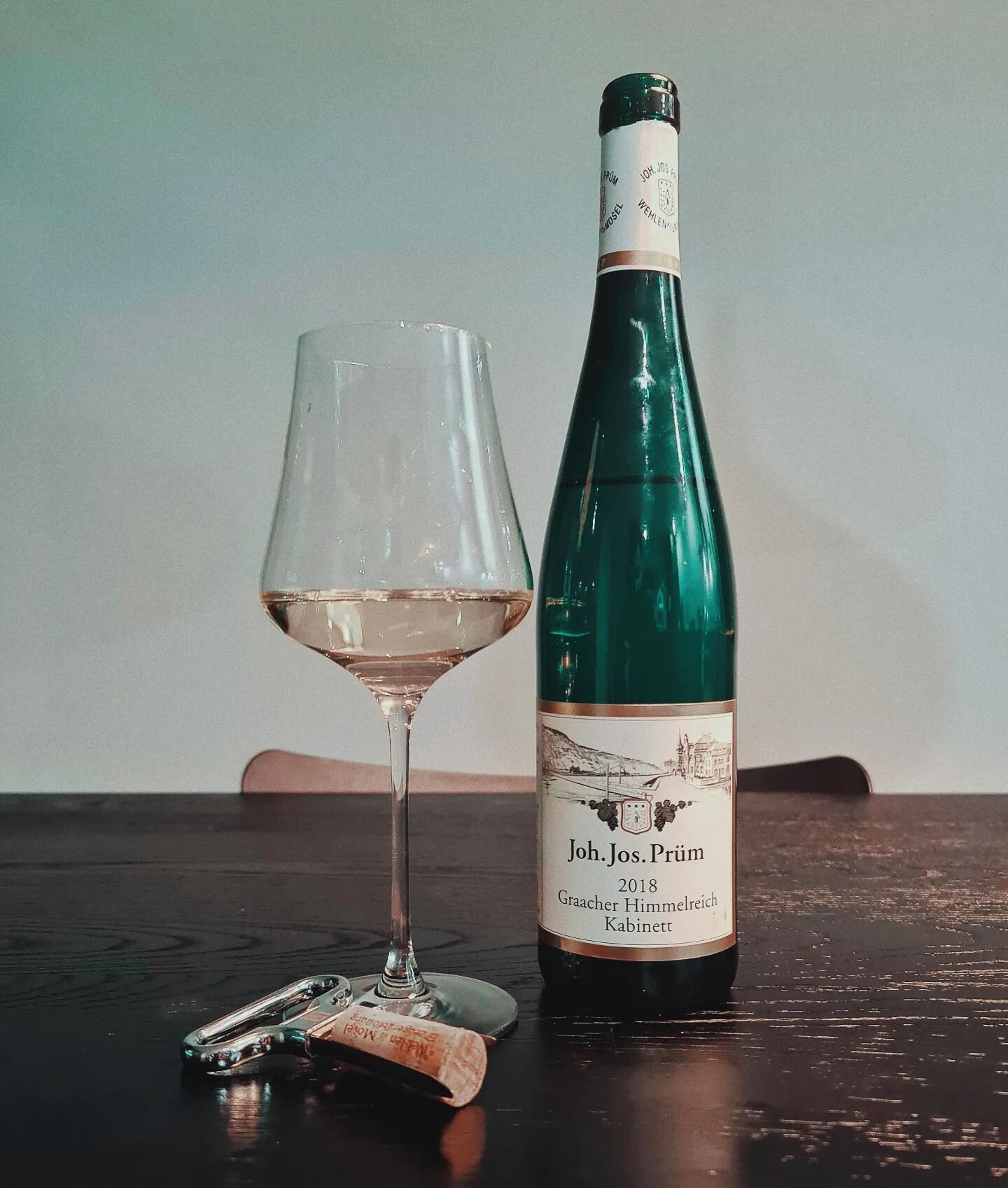 There's a certain joy I've only known when drinking Joh Jos Pr&uuml;m. It's insatiable with crystalline energy and purity. There's notes of honeysuckle, crushed slate, jasmine tea and lemon preserve on the nose with layers of honey, apricot, flint an
