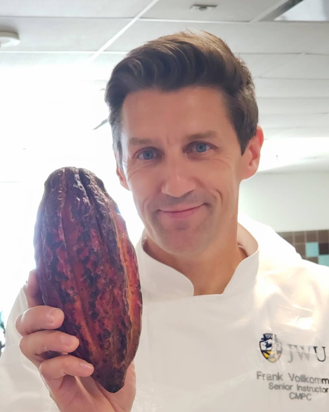 Had the rare opportunity to share a fresh cacao pod with my students.. #chocolate #cacao #bakingandpastryarts #beantobar #chocolatier @jwuculinarynow @laurenvhaas