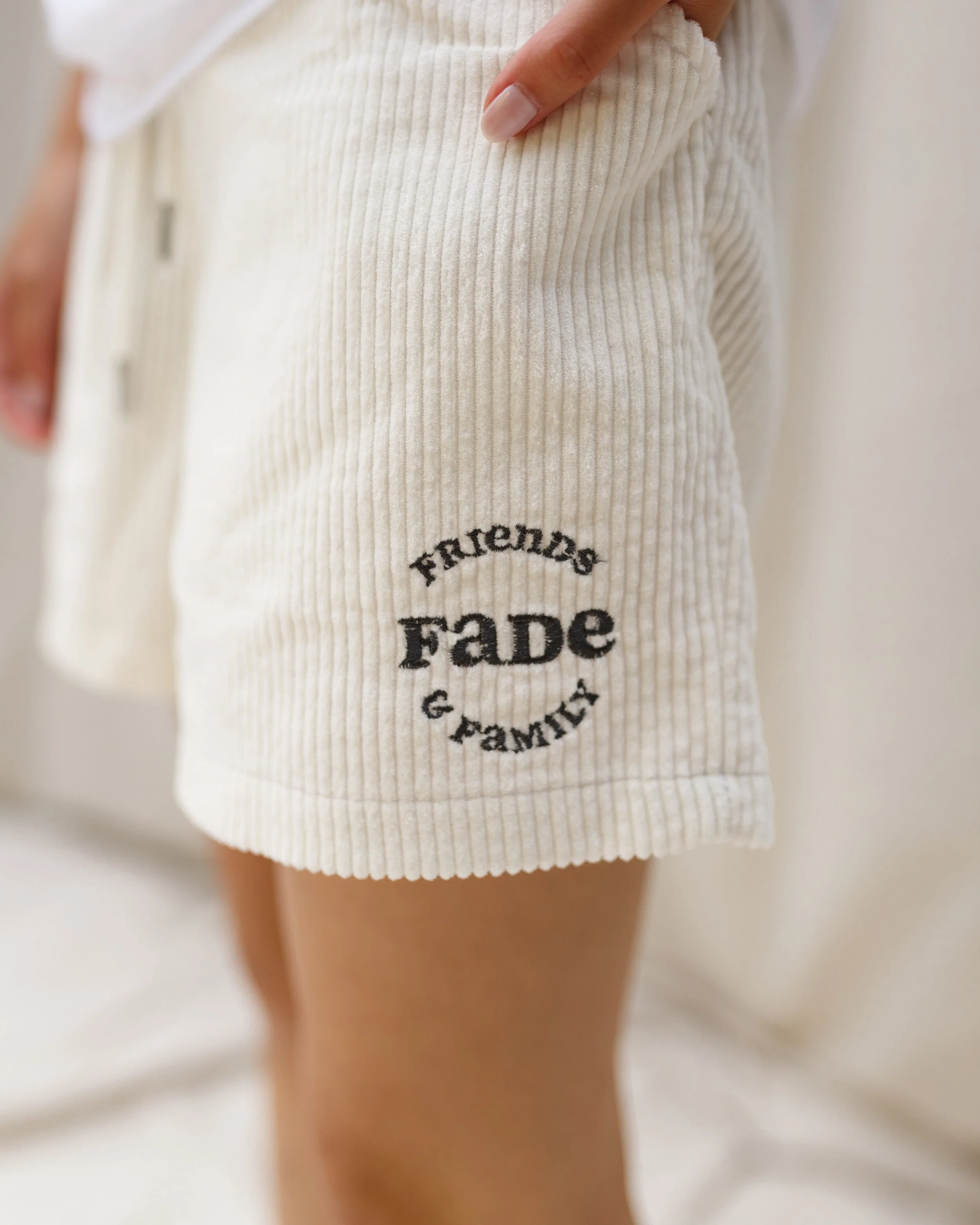 FADE AKL-219.jpg
