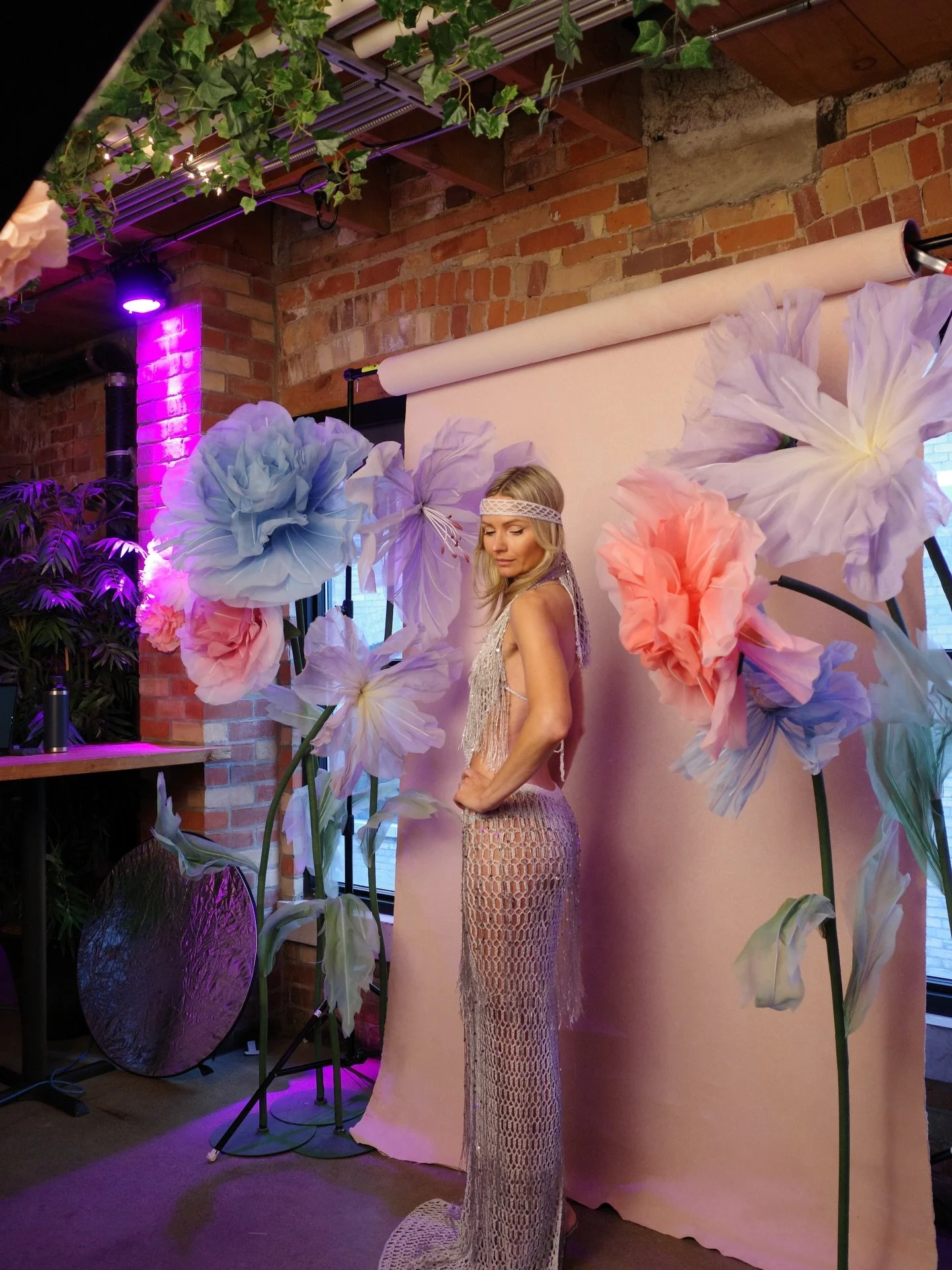 Some stills from last night&hellip; and we already know you&rsquo;re not over it 👀✨

The energy, the fits, the people&hellip; yeah, we&rsquo;re still thinking about it.

Opening night of Startup Fashion Week really set the tone 🌸

And this is just 