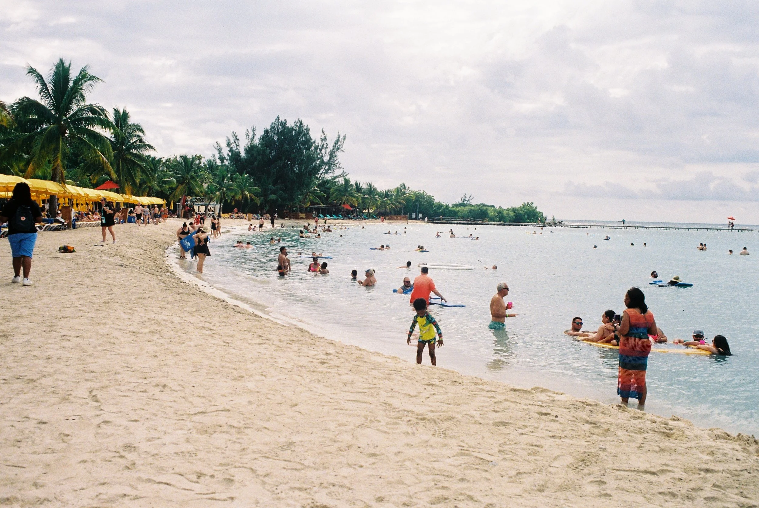 Roll1_B612236-R1-25-12.JPG