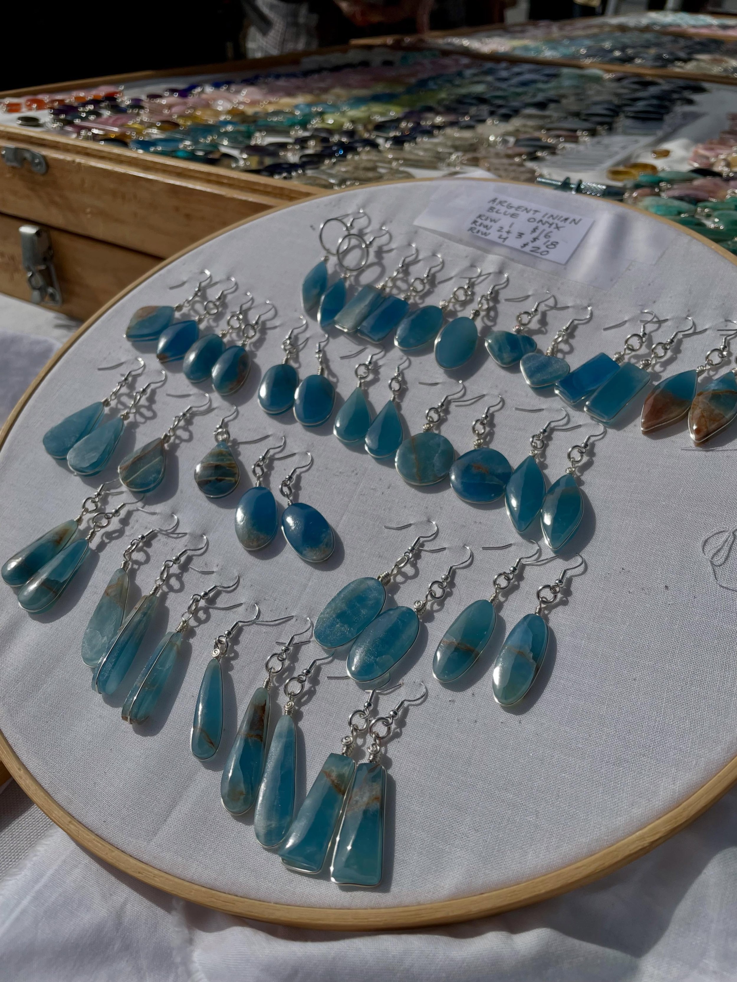 The sun is out, Y&rsquo;all. 

These lovelies are from @roseannafreitag Red Moon Artisans. Fair-trade. Sourced with care.