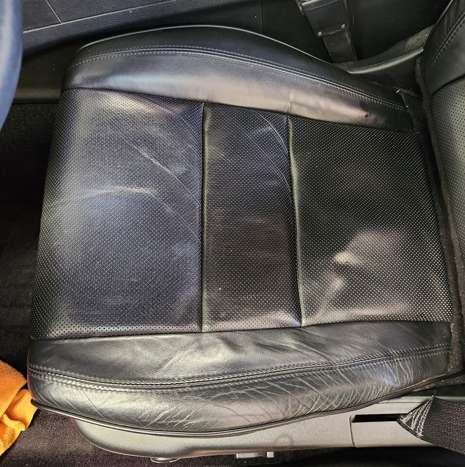 ✨️ Leather Seat Polish ✨️

Shiny means dirty, get your matte finish back when you add our leather seat polish service to your appointment 

Booking at Deanautocleaning.com
#pacificmo #detailer #smallbiz