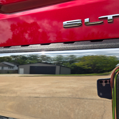 A reflective back bumper