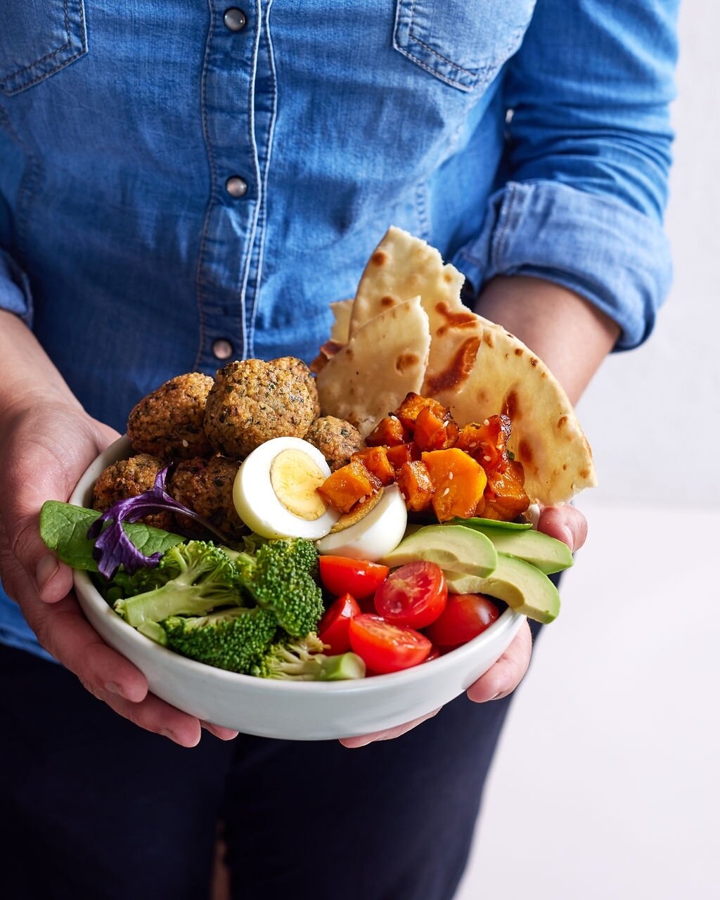 Whats in your Falafel Buddha bowl? (other than Falafel obviously 🤪)⁠
⁠
Arabian Bites Falafel Mixes are a great pantry stable to have you whipping up a healthy, delicious meal in minutes.⁠
⁠
Stock the pantry with ⁠🚚 Free shipping for all orders over