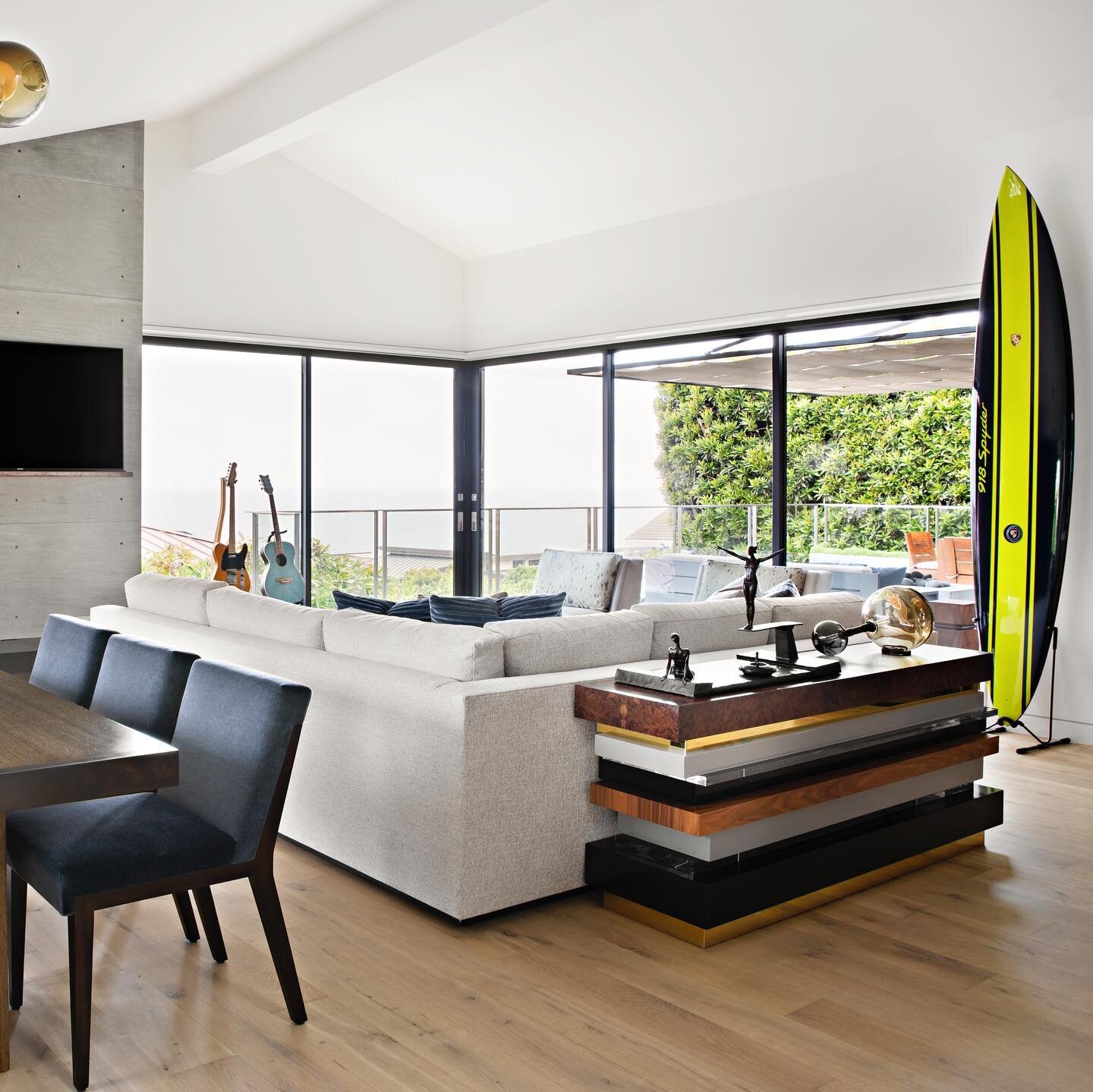 Less is more 
&bull;
&bull;

#dreamhome #realestate #realtor #home #interiordesign #newhome #househunting #homesweethome #realestateagent #forsale #property #luxuryhomes #architecture #luxuryrealestate #luxury #design #house #realtorlife #homedecor #