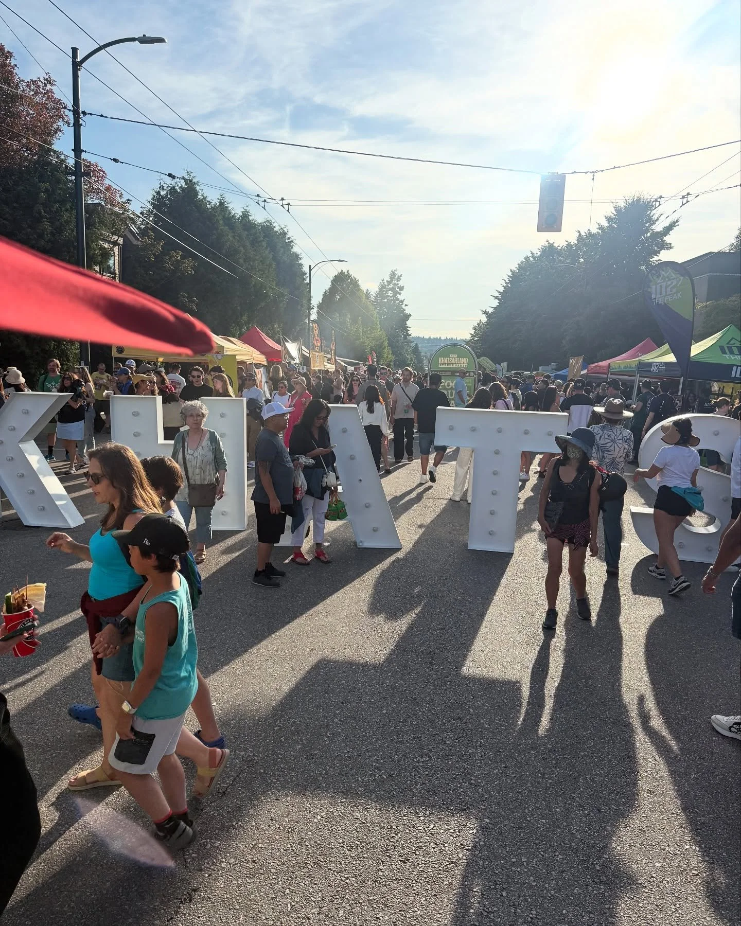 What a day at Khatsalano 2025! From sunlit stages to smiling faces, our city showed up in full force. Big thanks to the organizers and massive props to our crew for pouring their hearts into it! ❤️✨ 

#crackon #supportlocal #vancouverfoodtruck #vanco