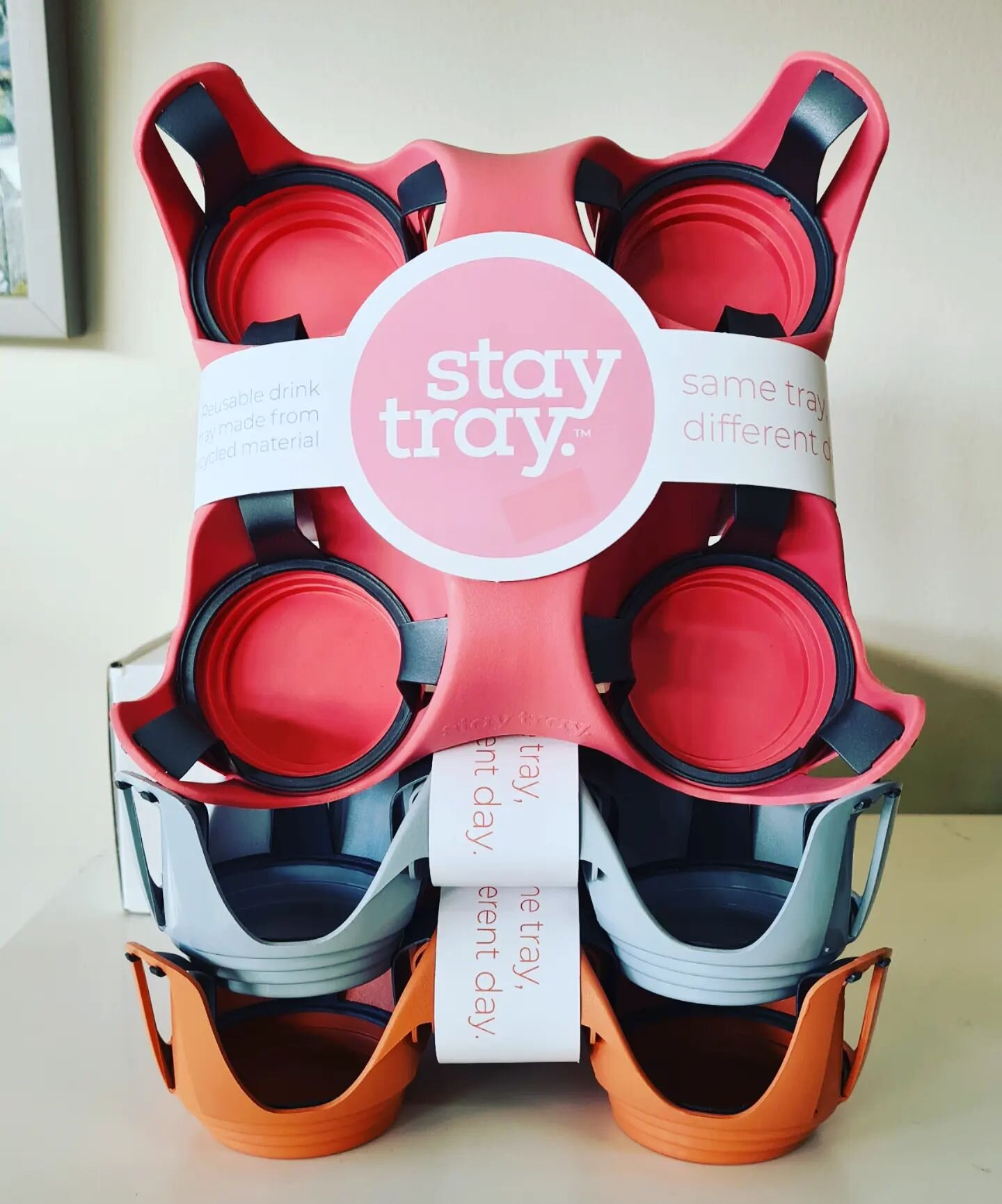 Made from 100% recycled materials, @staytray_ comes in a range of colours and internal adjustable size clips for the most fashionable coffee/babychino/slurpee/beer lover! It fits loads!

At 20% off, ($26.60) they are now more affordable than ever!

 