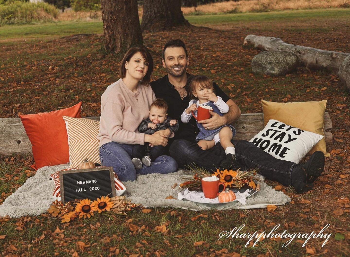 𝕋𝕙𝕖 ℕ𝕖𝕨𝕞𝕒𝕟&rsquo;𝕤 𝕗𝕒𝕝𝕝 𝟚𝟘𝟚𝟘
.
.
.
#fallphotography #fall #photography #photooftheday #family #familyphotography #familyportrait #fallfamilyphotos #sharpphotography #pictures #canadianphotographer #bcphotographer #vancouverphotograph