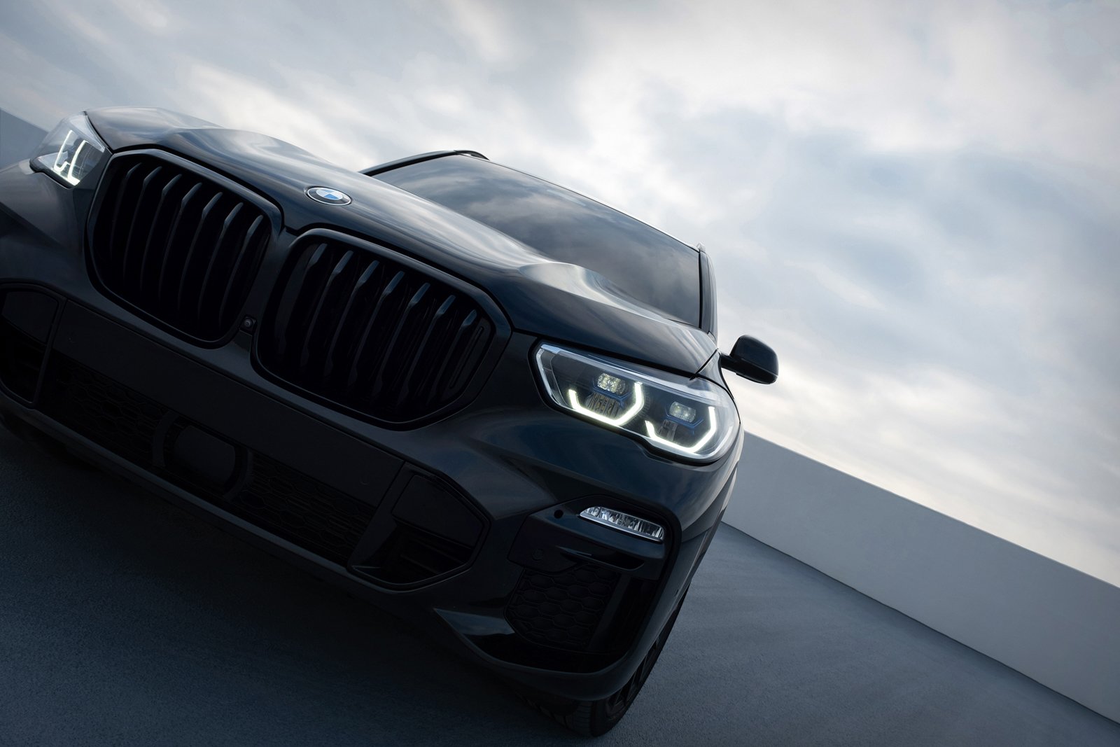 BMW X5 photographed by award-winning commercial automotive photographer David Masemore, delivering campaign-ready stills and cinematic motion for luxury automotive marketing and advertising.