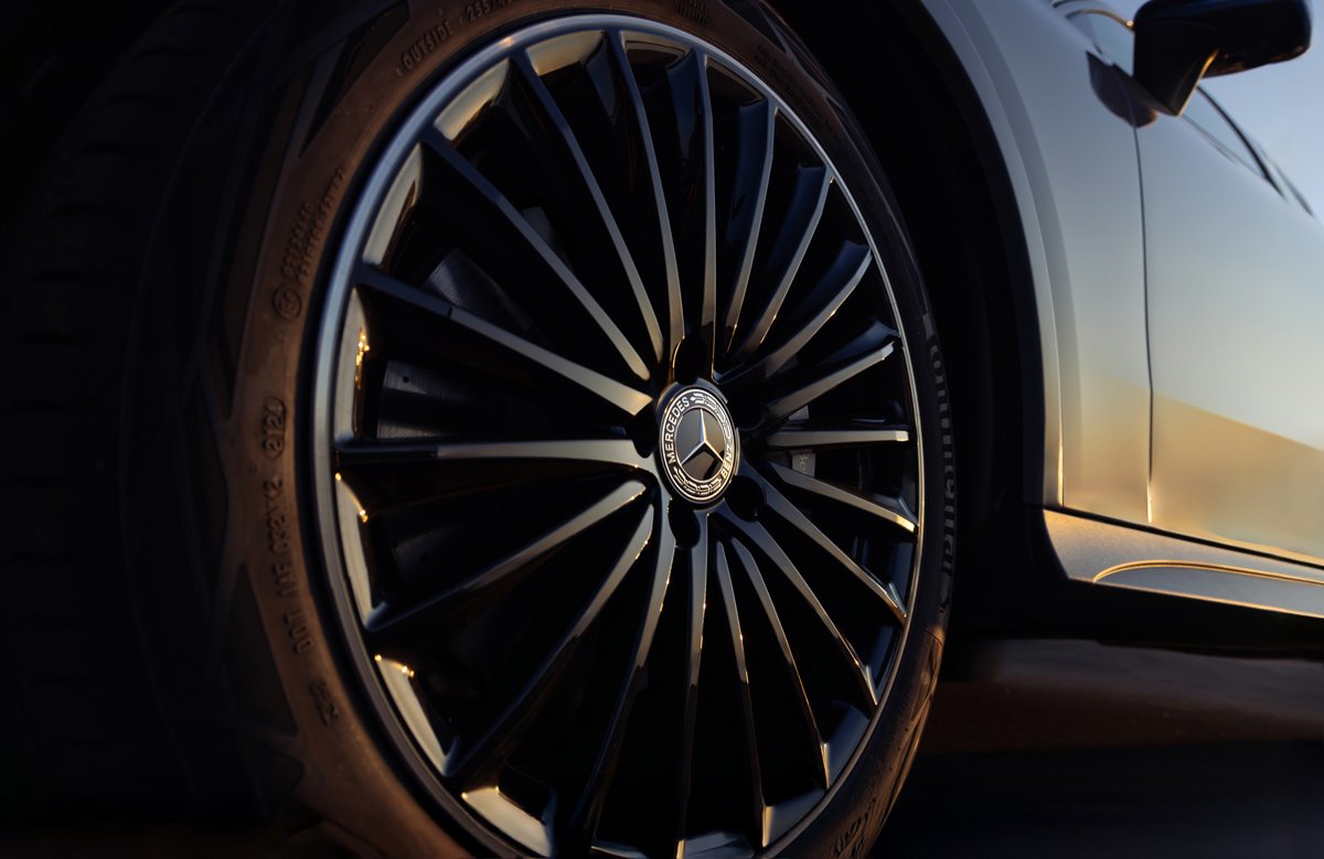 Integrated stills and cinematic motion of the Mercedes-Benz GLC 350e, captured for commercial automotive campaigns and premium brand activations.