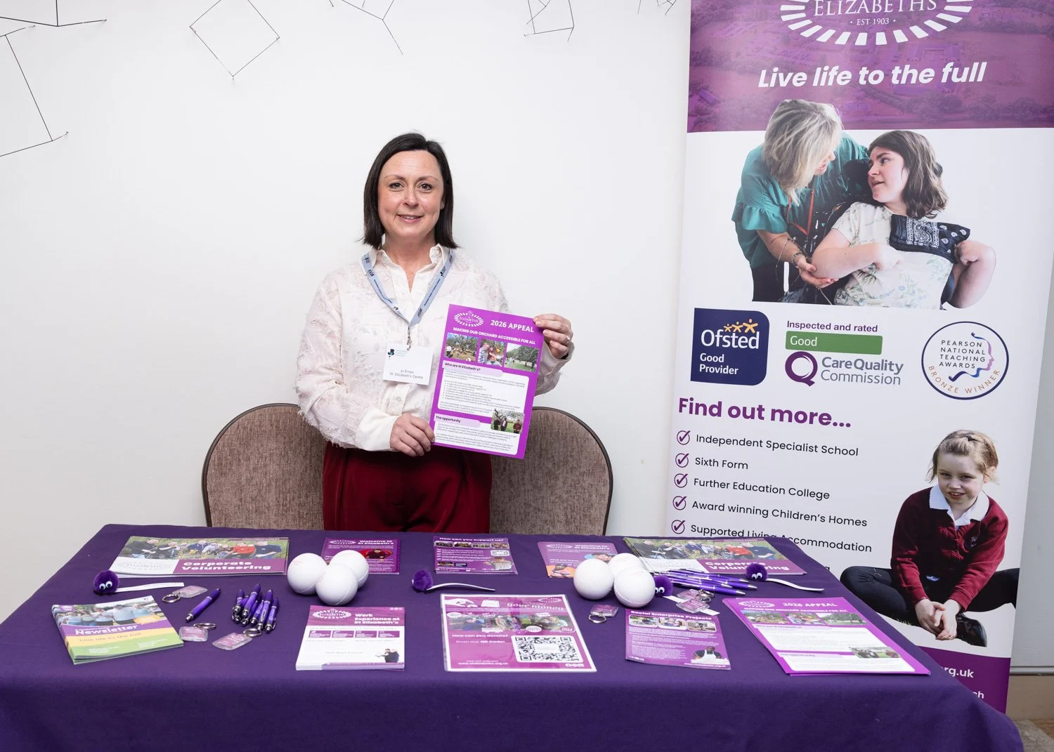 WiB 26 - stands - for web-6.jpg