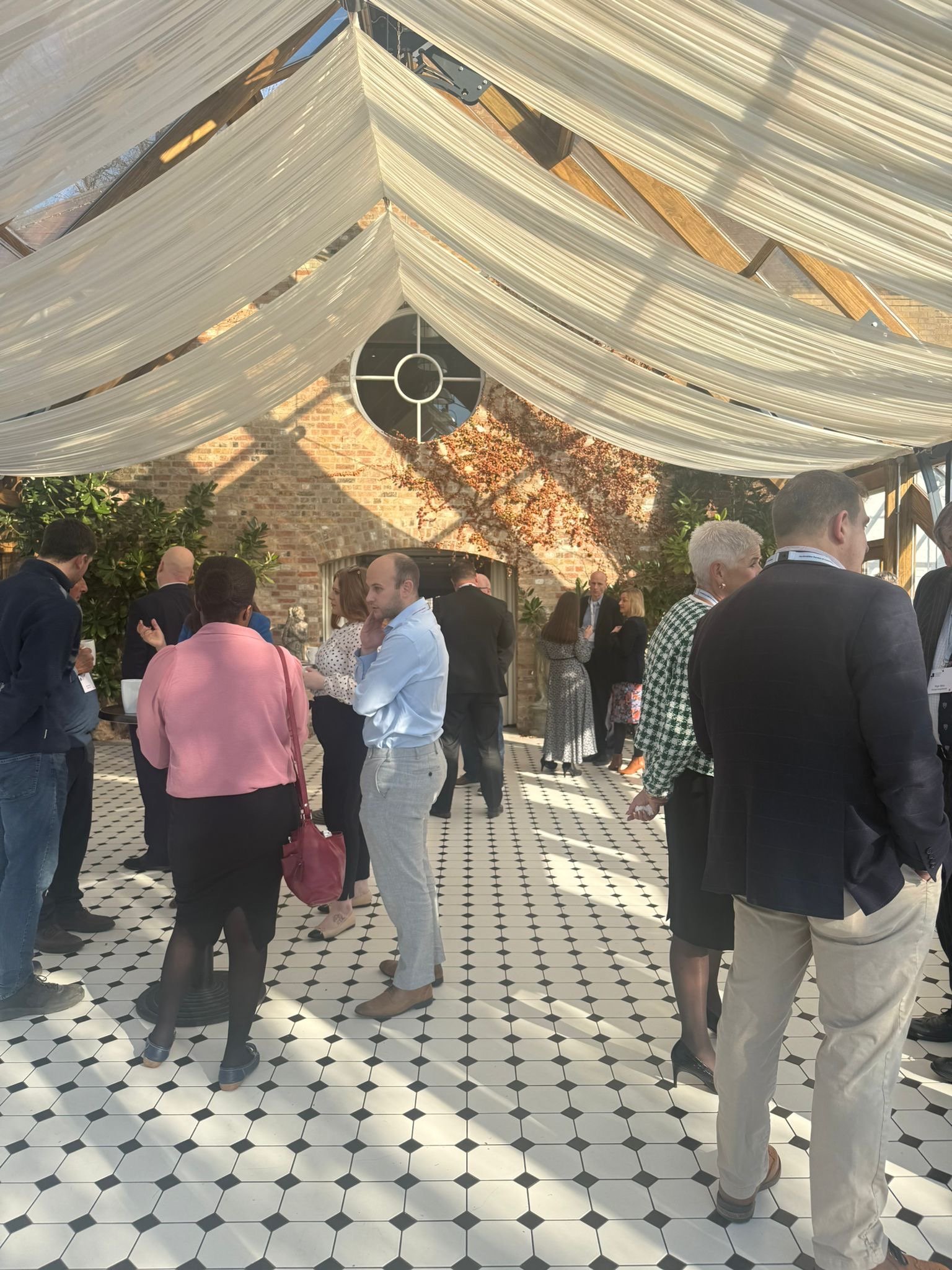 Longmores Solicitors - Family Business: 10 Generations, 10 Lessons