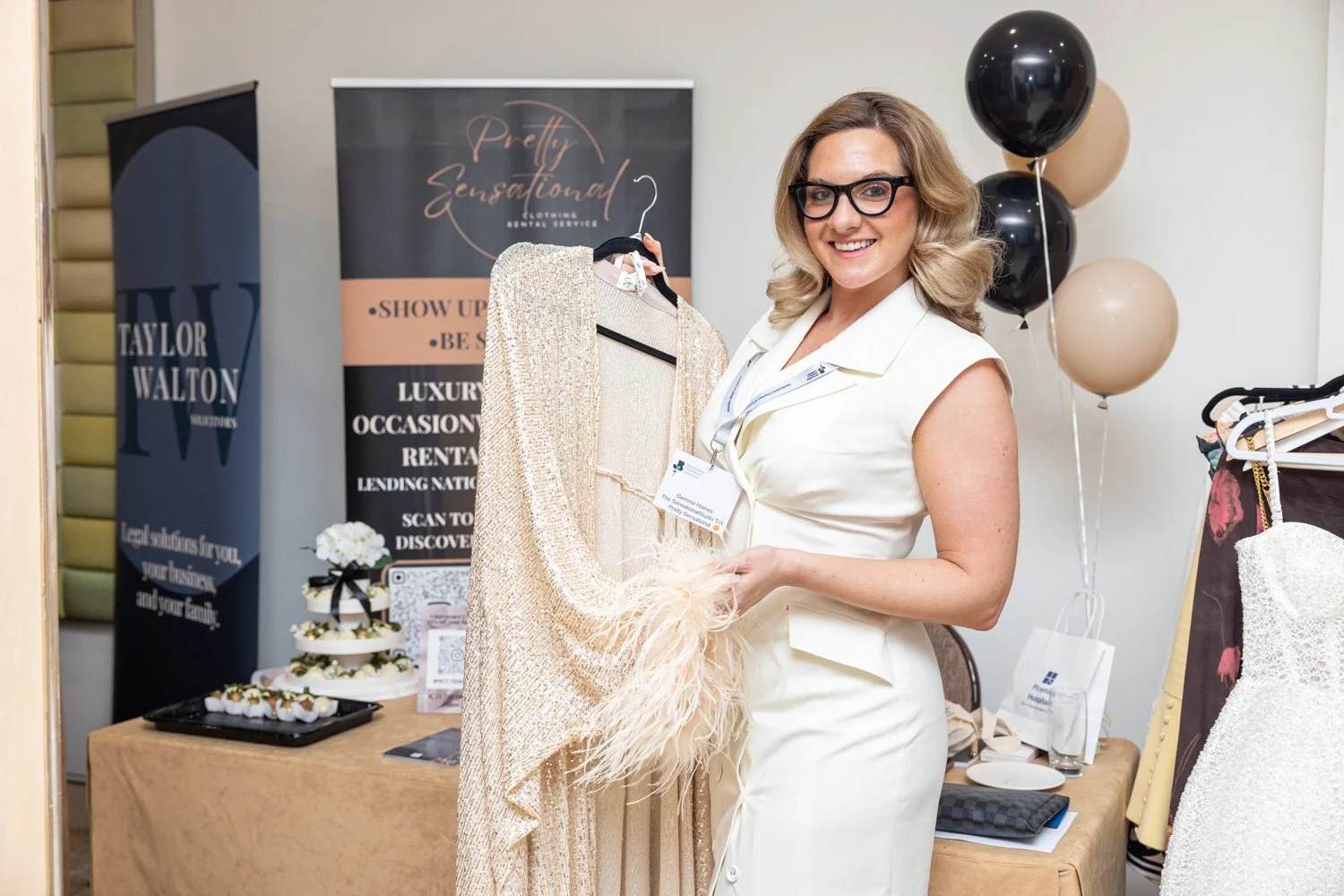 WiB 26 - stands - for web-26.jpg