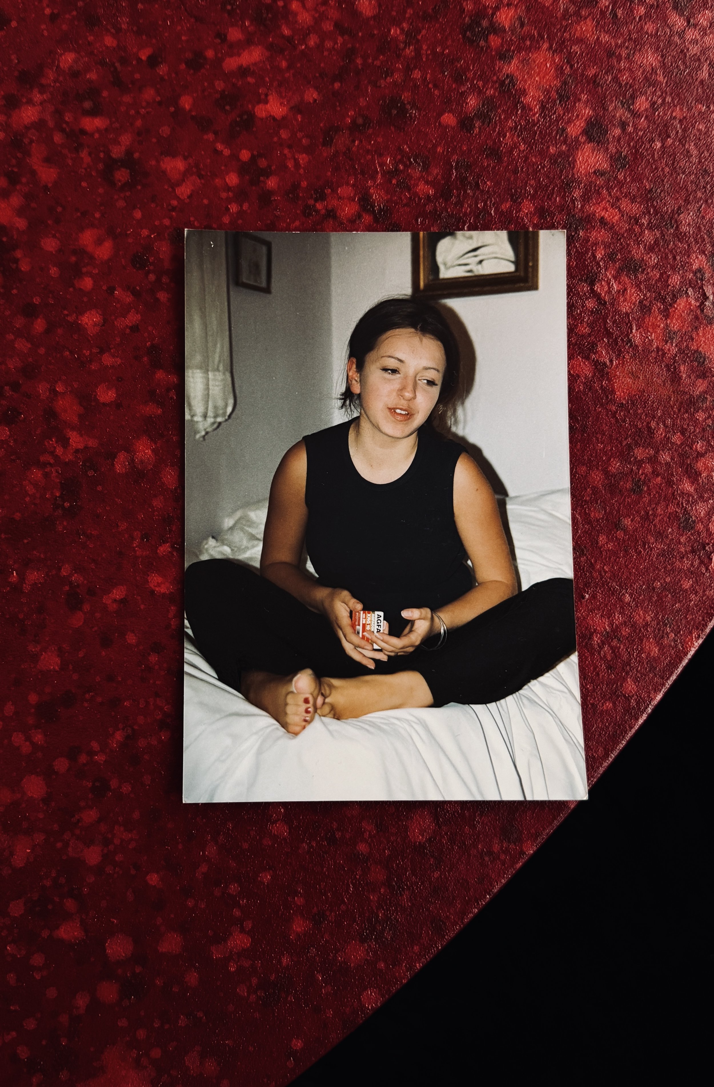 Kunst wurde nicht nur zu meinem Beruf, weil ich dazu ausgebildet wurde. Sie wurde zu meiner Sprache, weil alles andere sich verschob.